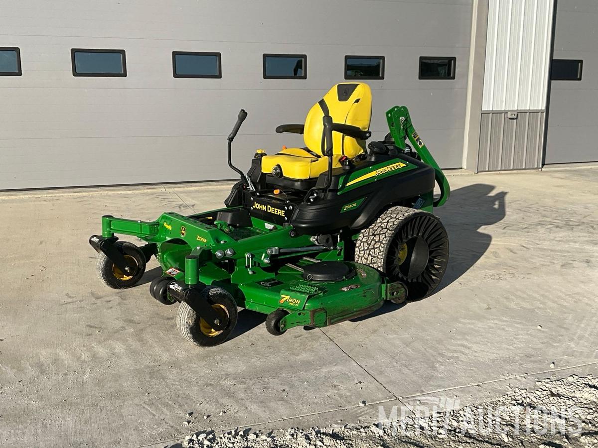 John Deere Z950R, Zero turn mower