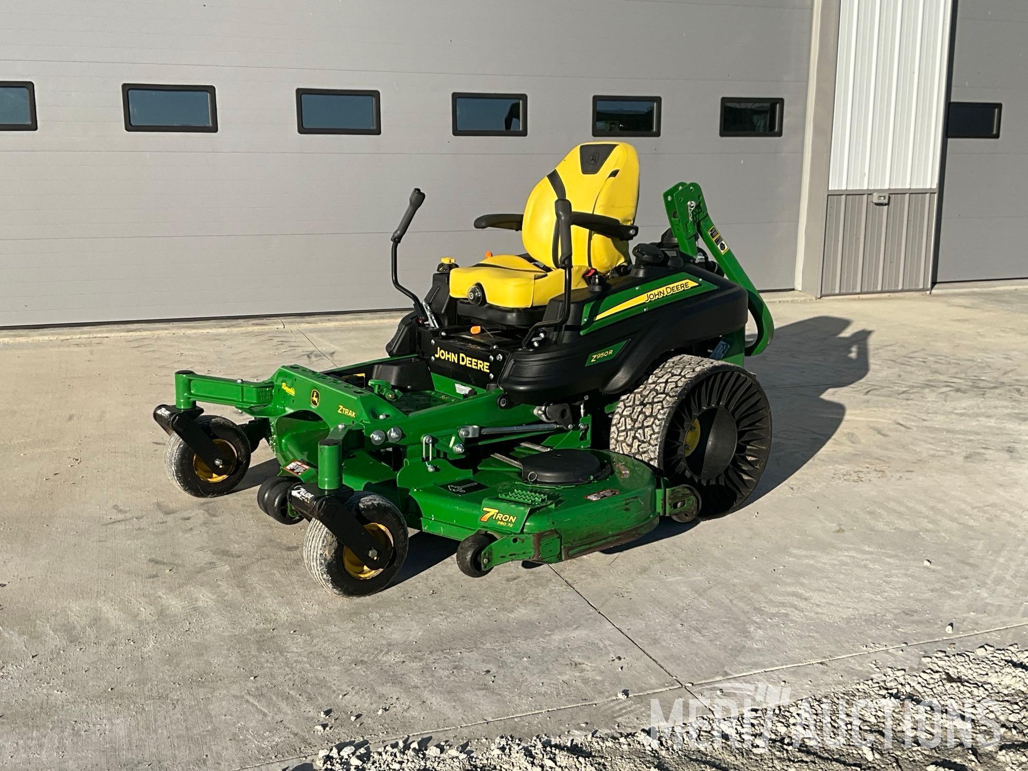 John Deere Z950R, Zero turn mower