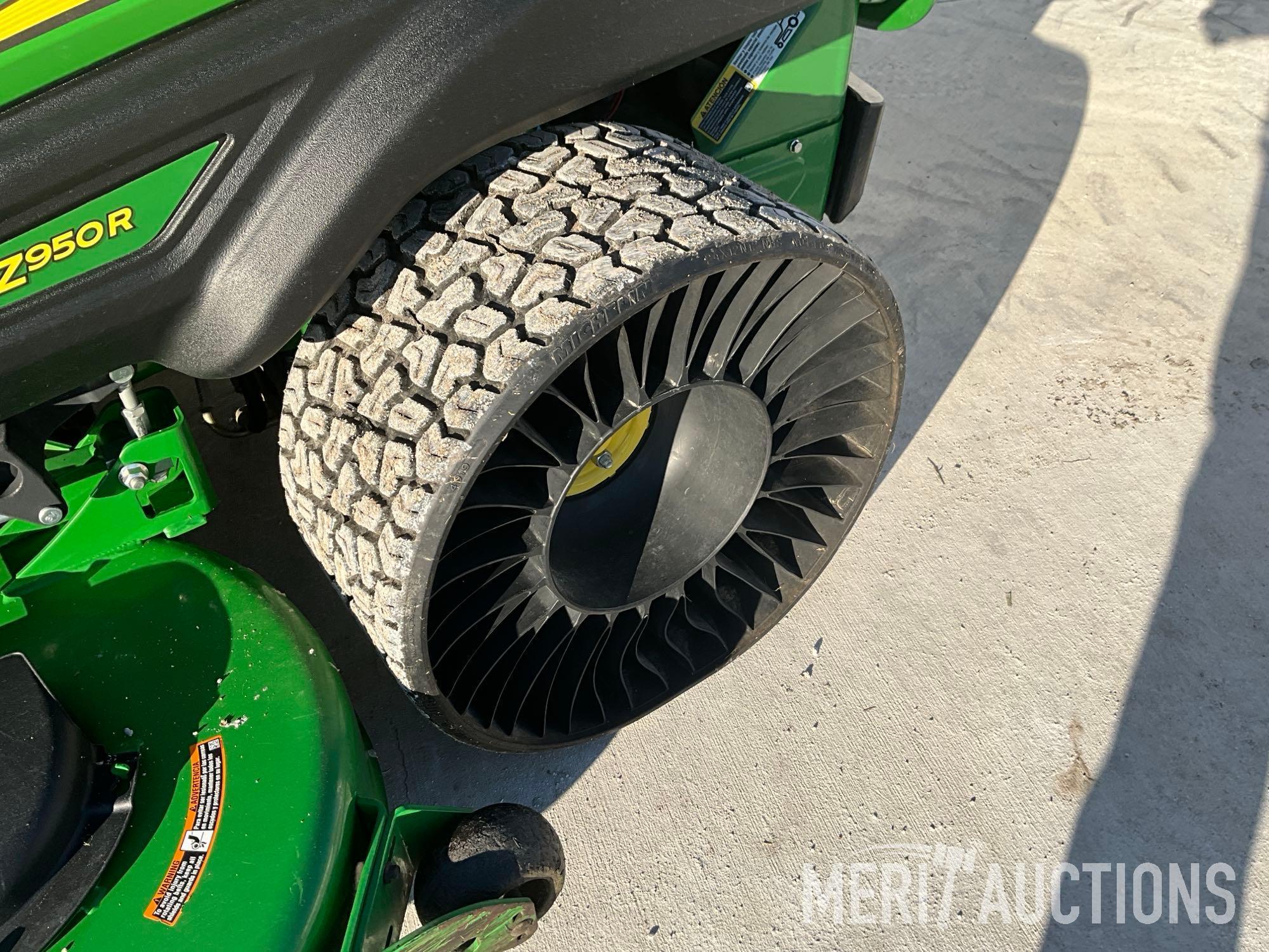 John Deere Z950R, Zero turn mower