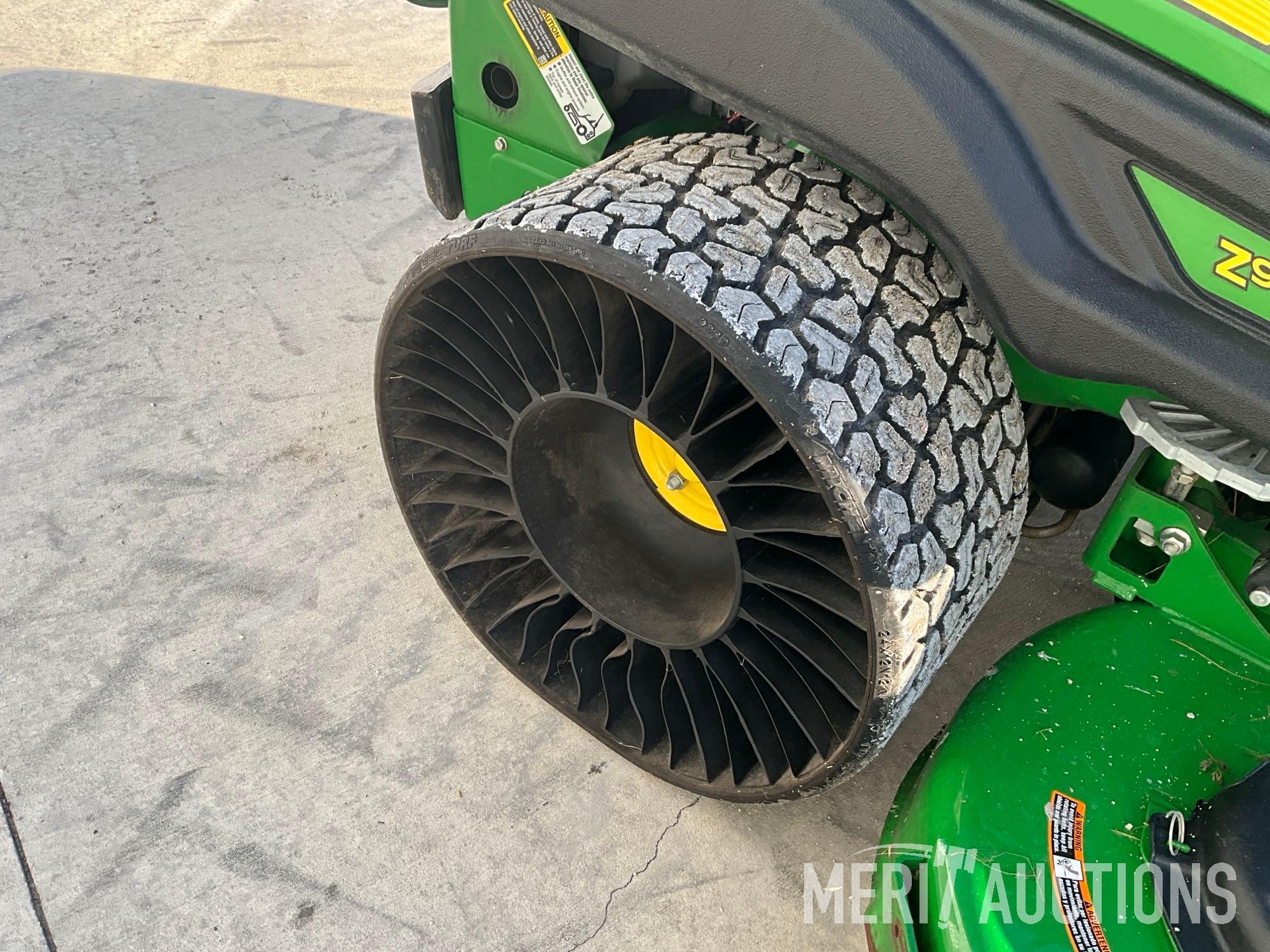 John Deere Z950R, Zero turn mower
