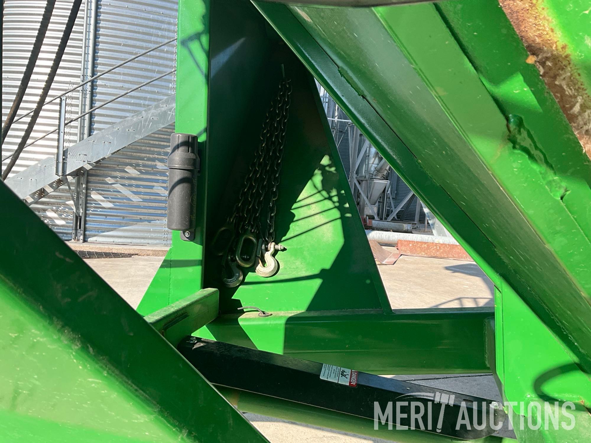 J&M 875-18 Grain Cart