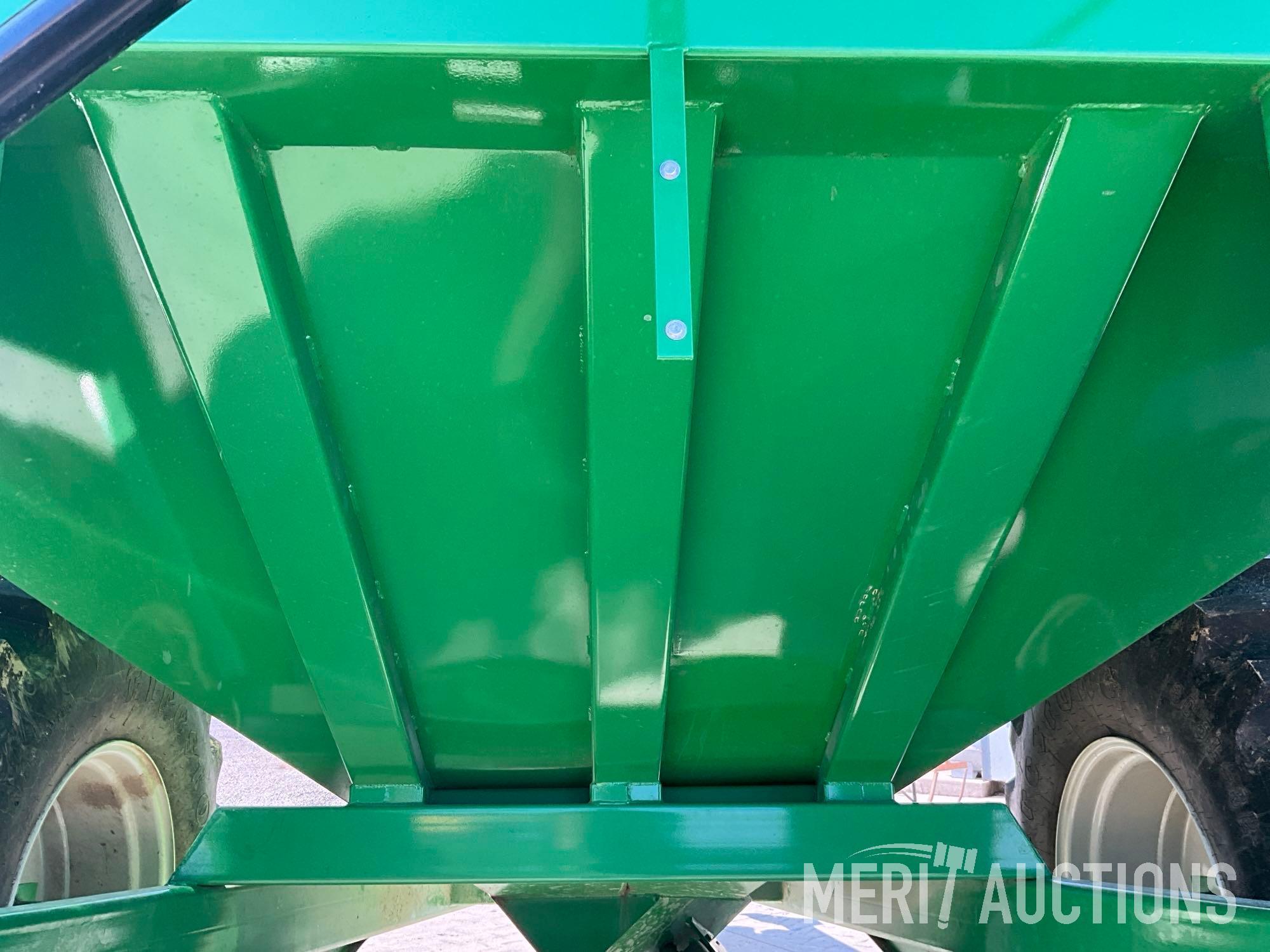 J&M 875-18 Grain Cart