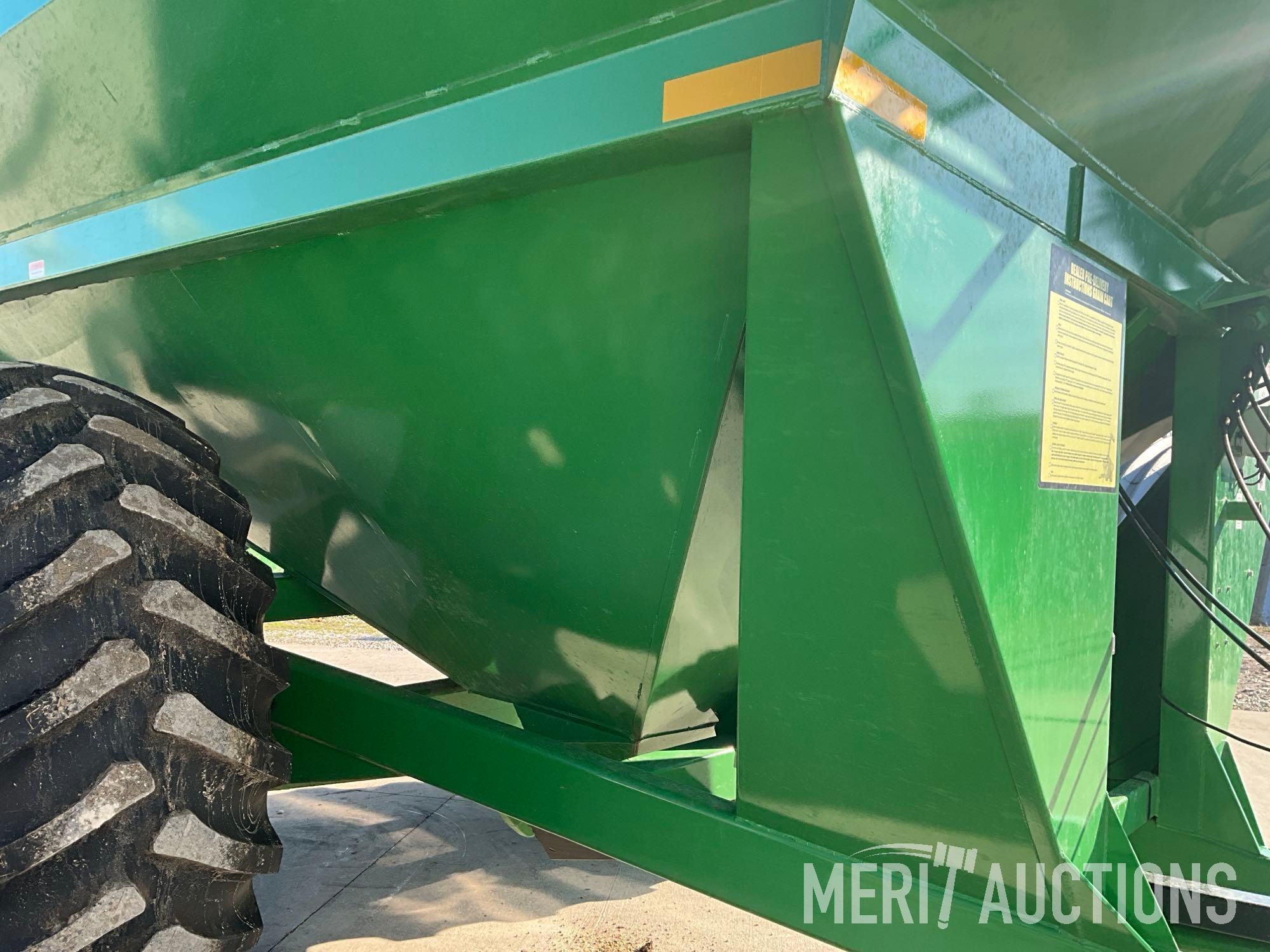J&M 875-18 Grain Cart