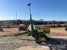 John Deere 7000 planter