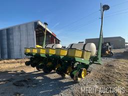 John Deere 7000 planter