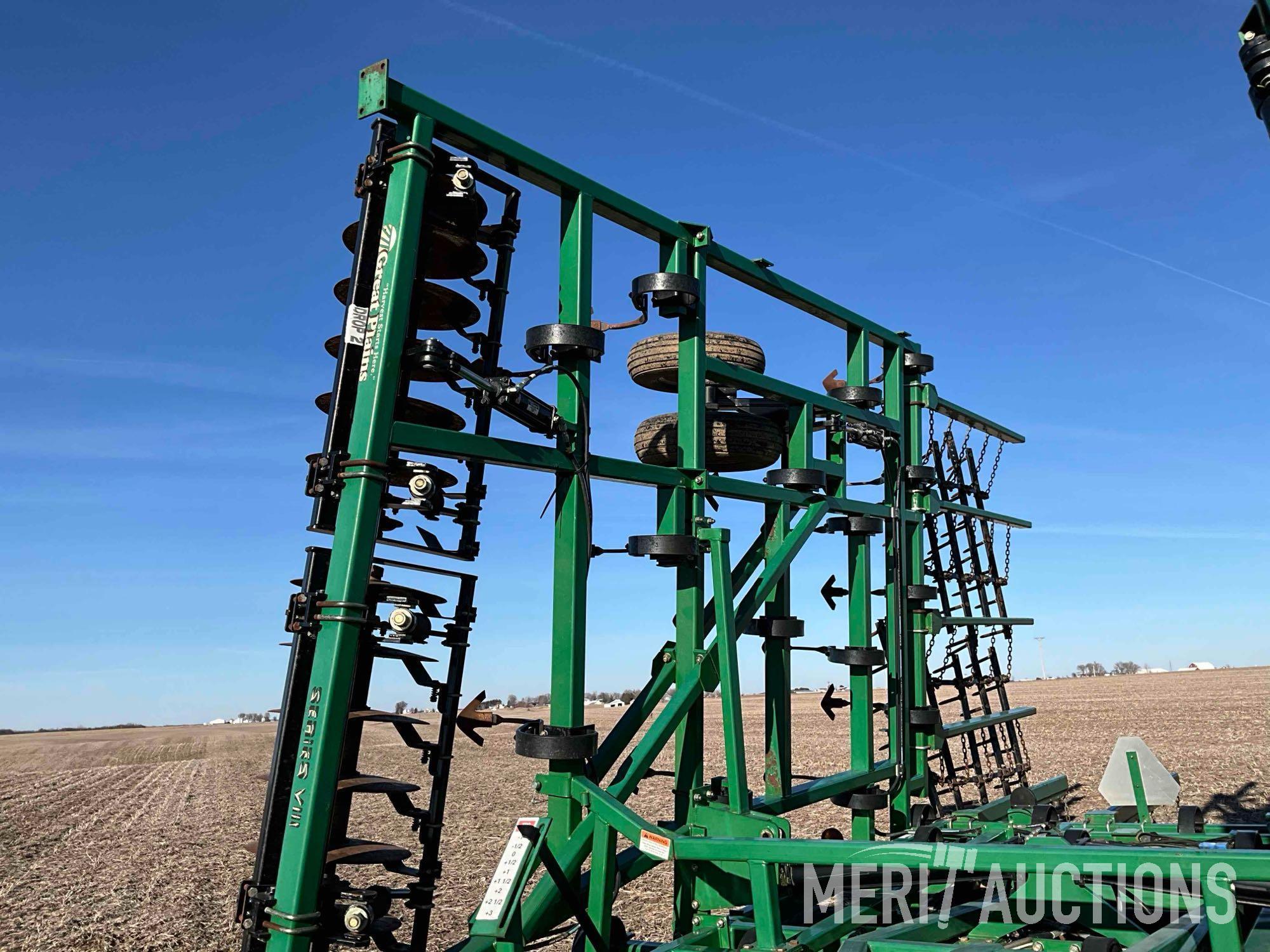 Great Plains Discovator Series VII 30ft. soil finisher
