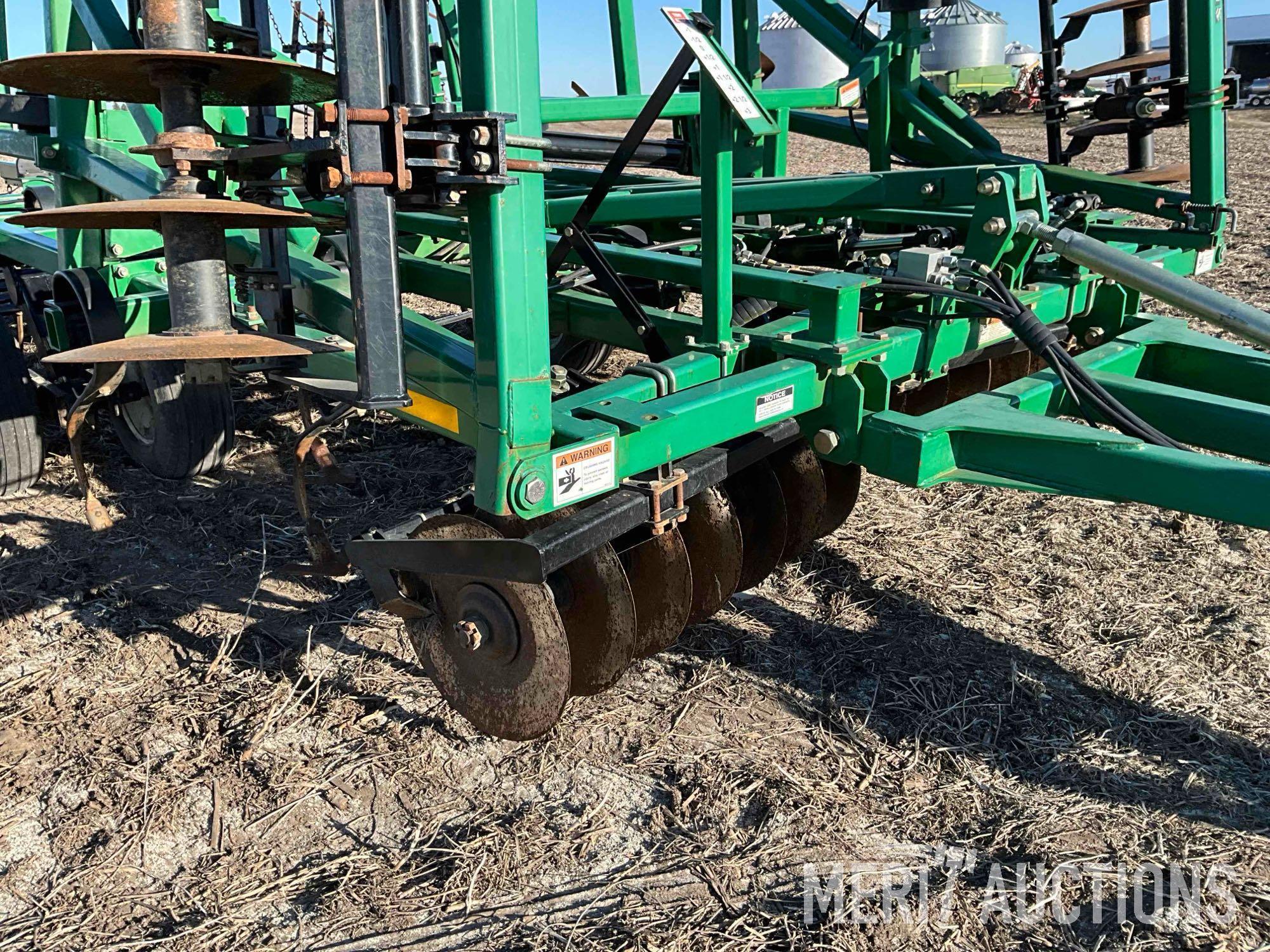 Great Plains Discovator Series VII 30ft. soil finisher