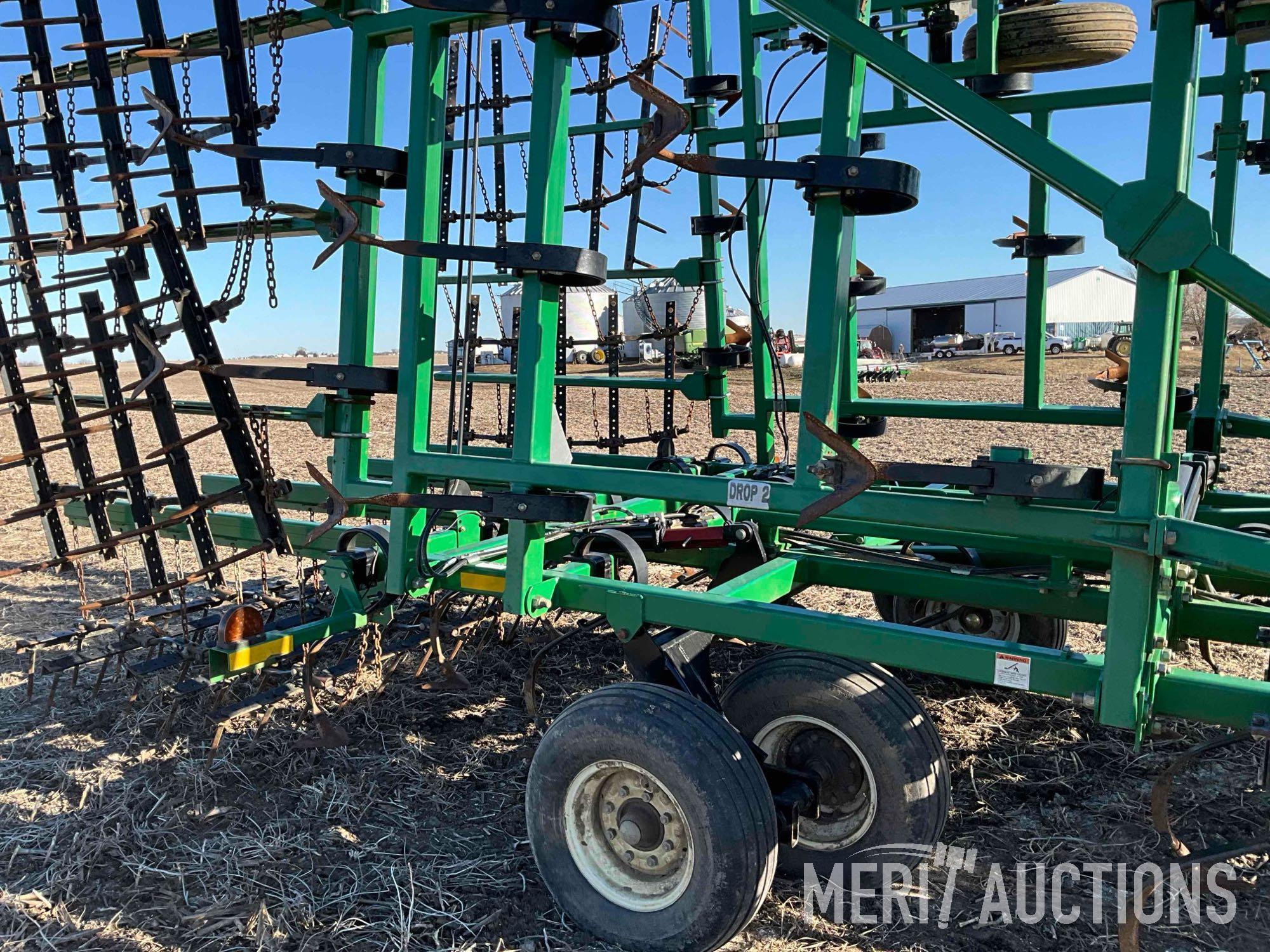 Great Plains Discovator Series VII 30ft. soil finisher