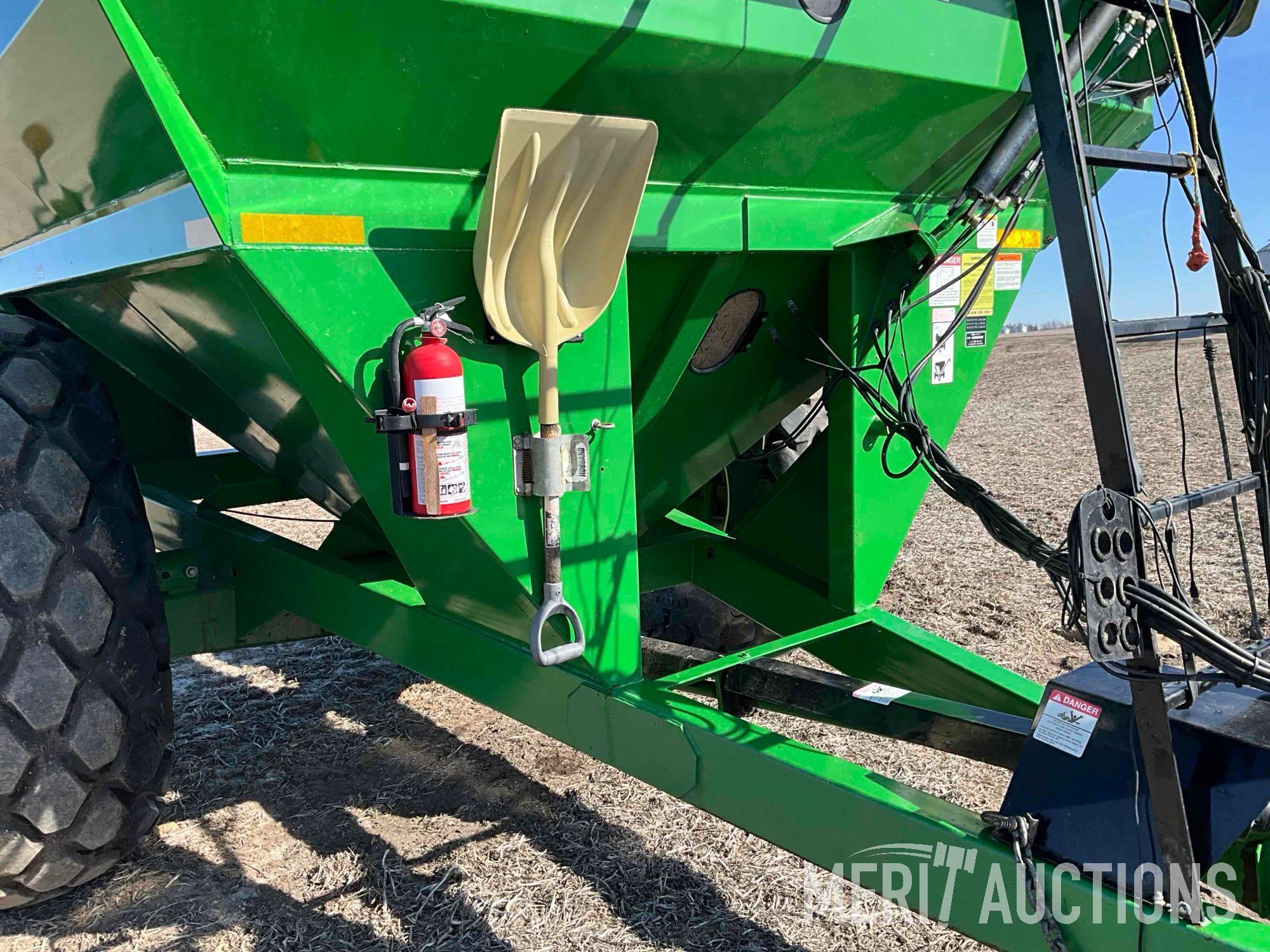 J&M 525-14 grain cart