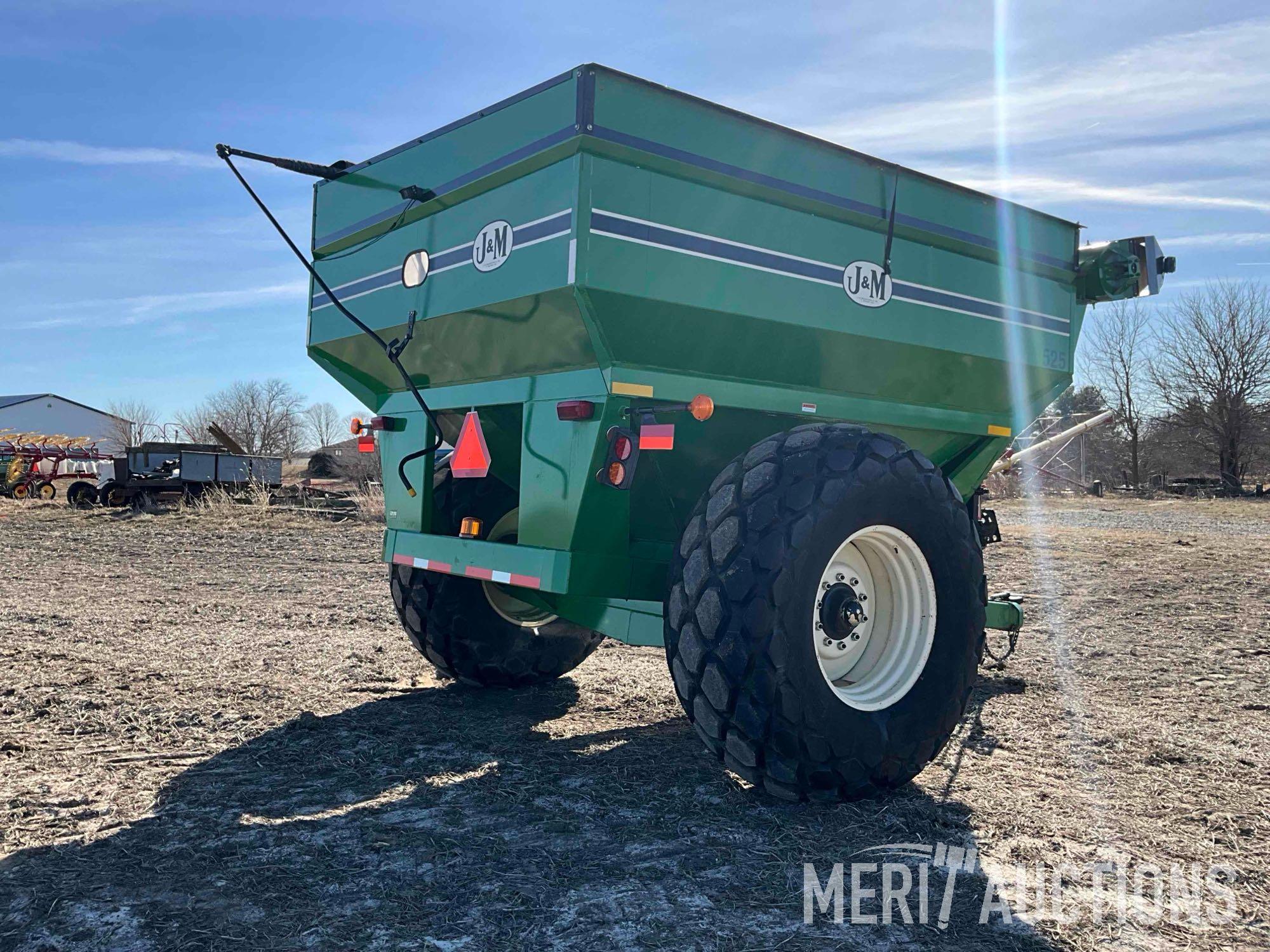 J&M 525-14 grain cart