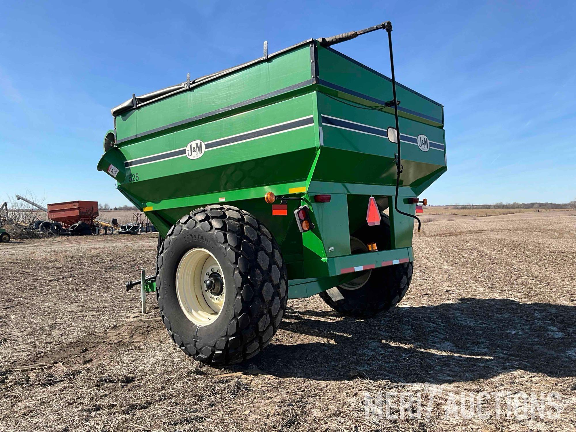 J&M 525-14 grain cart
