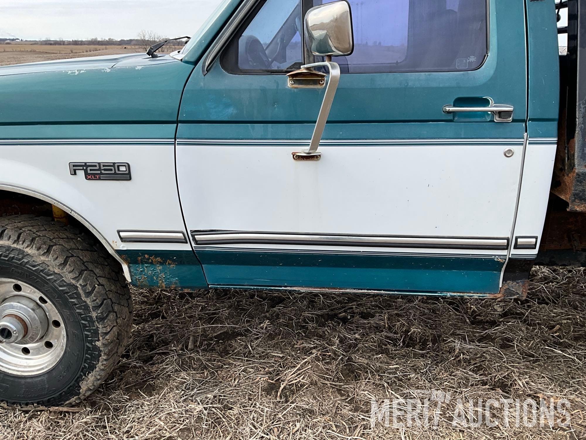 1996 Ford F-250 XLT 4X4 regular cab pickup