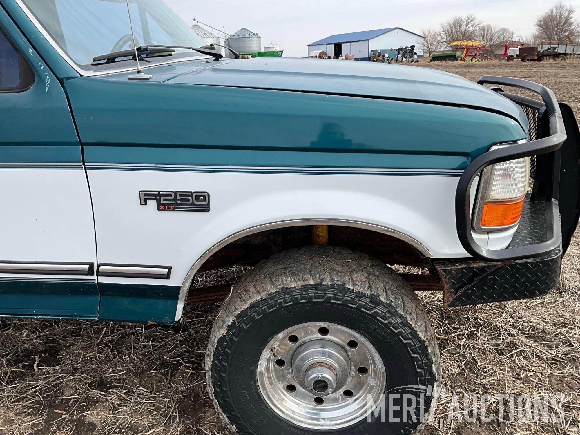 1996 Ford F-250 XLT 4X4 regular cab pickup