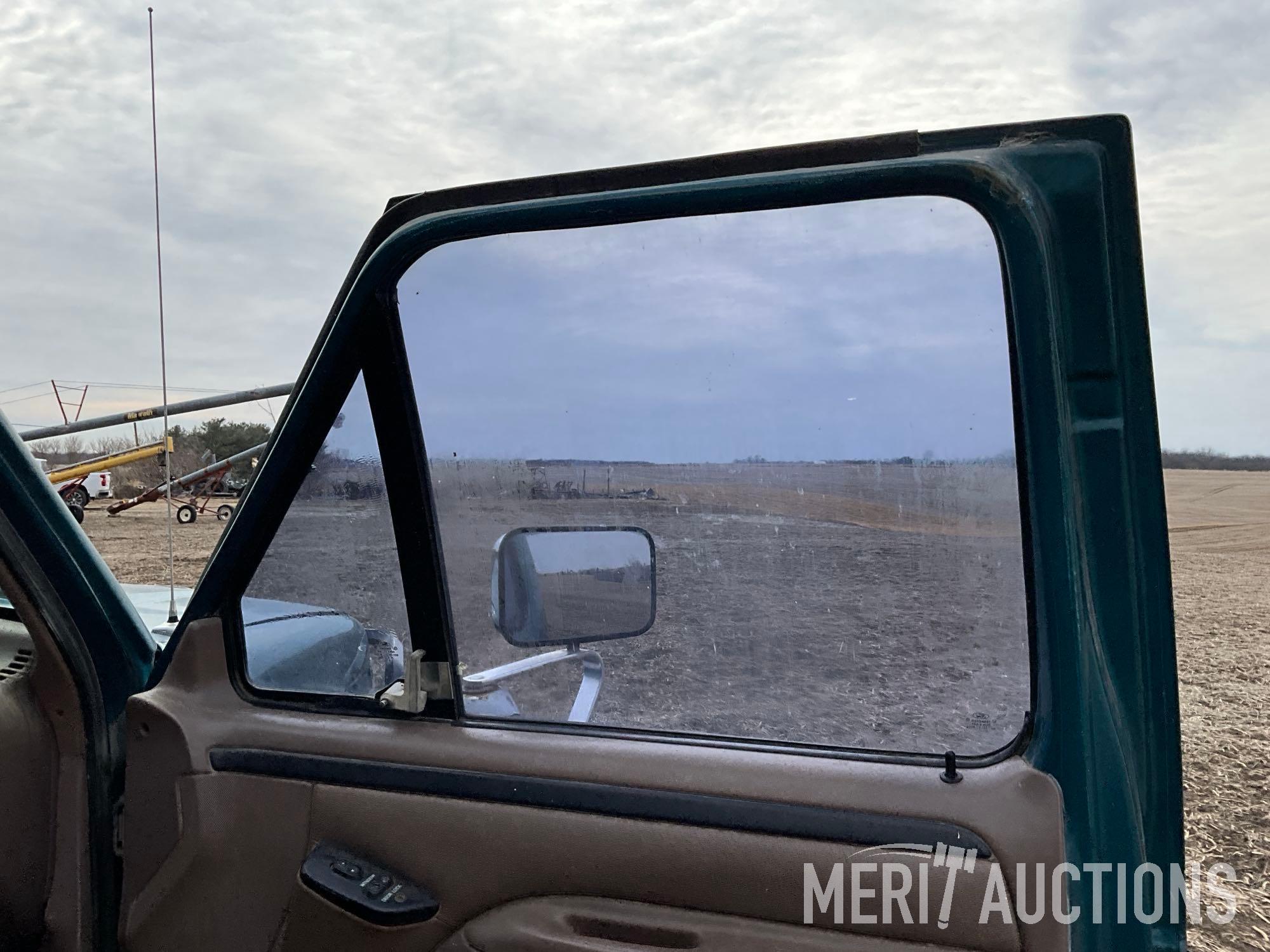 1996 Ford F-250 XLT 4X4 regular cab pickup