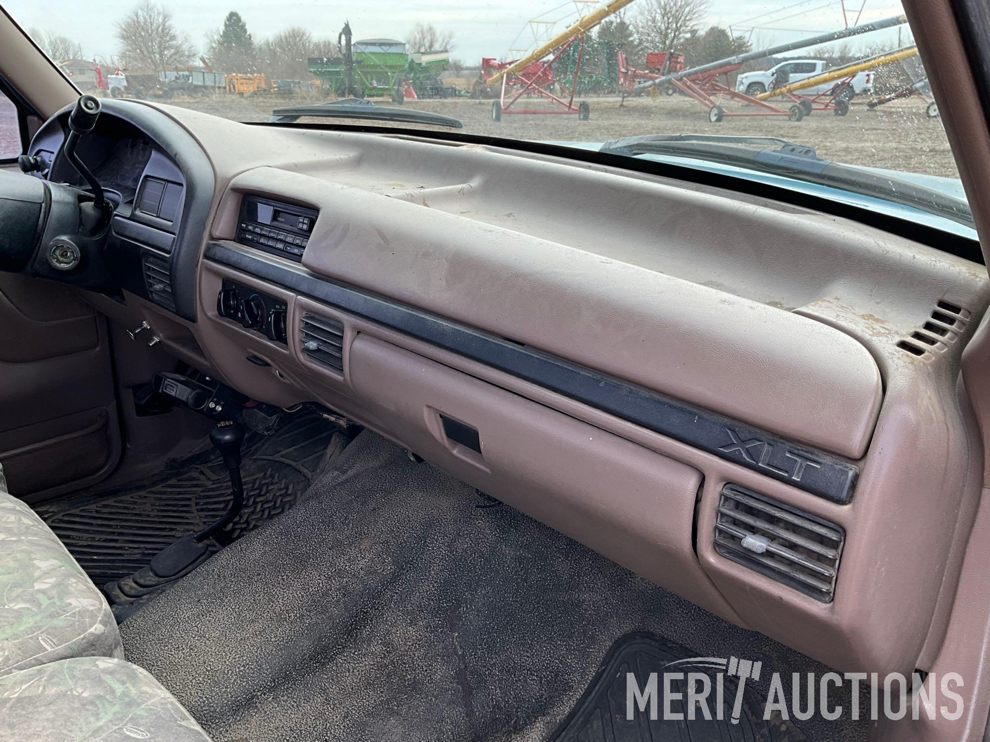 1996 Ford F-250 XLT 4X4 regular cab pickup