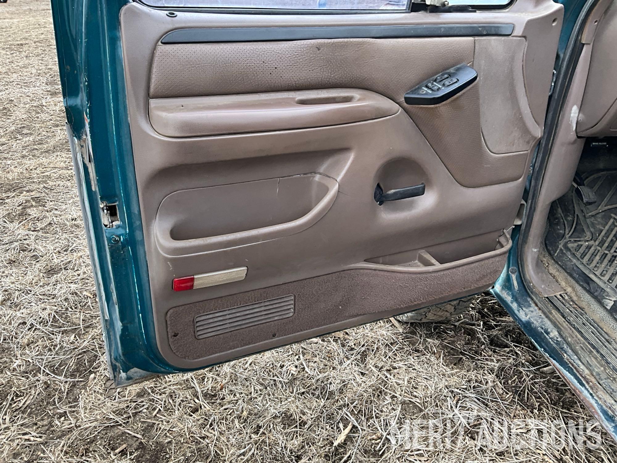1996 Ford F-250 XLT 4X4 regular cab pickup