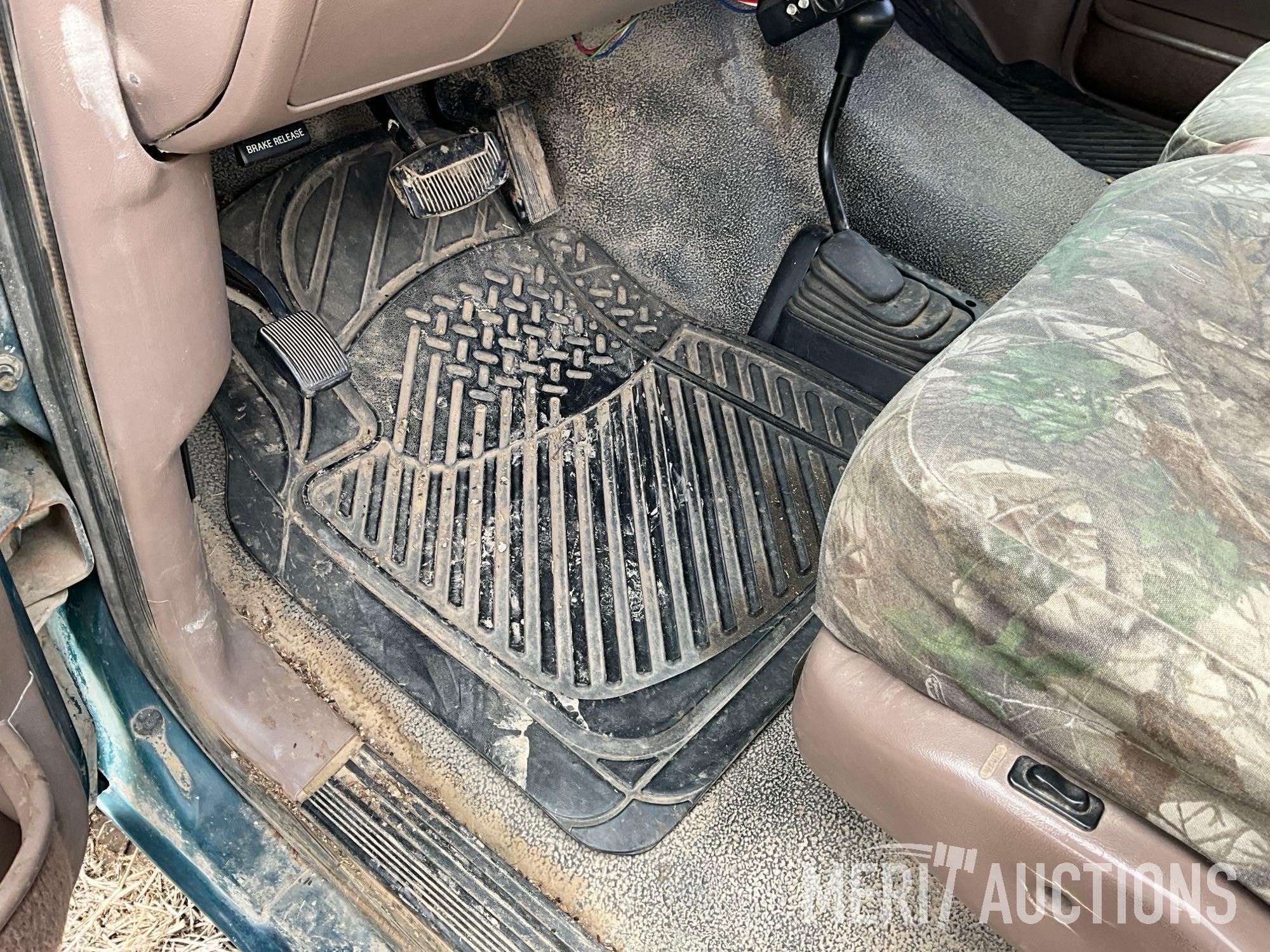 1996 Ford F-250 XLT 4X4 regular cab pickup