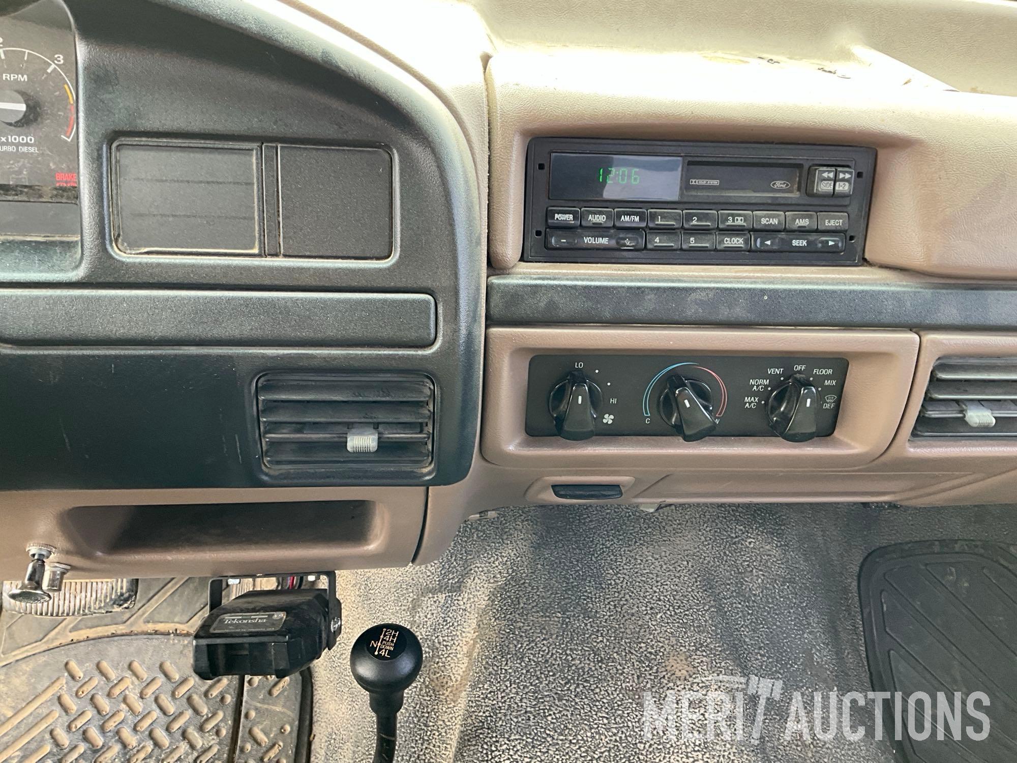 1996 Ford F-250 XLT 4X4 regular cab pickup