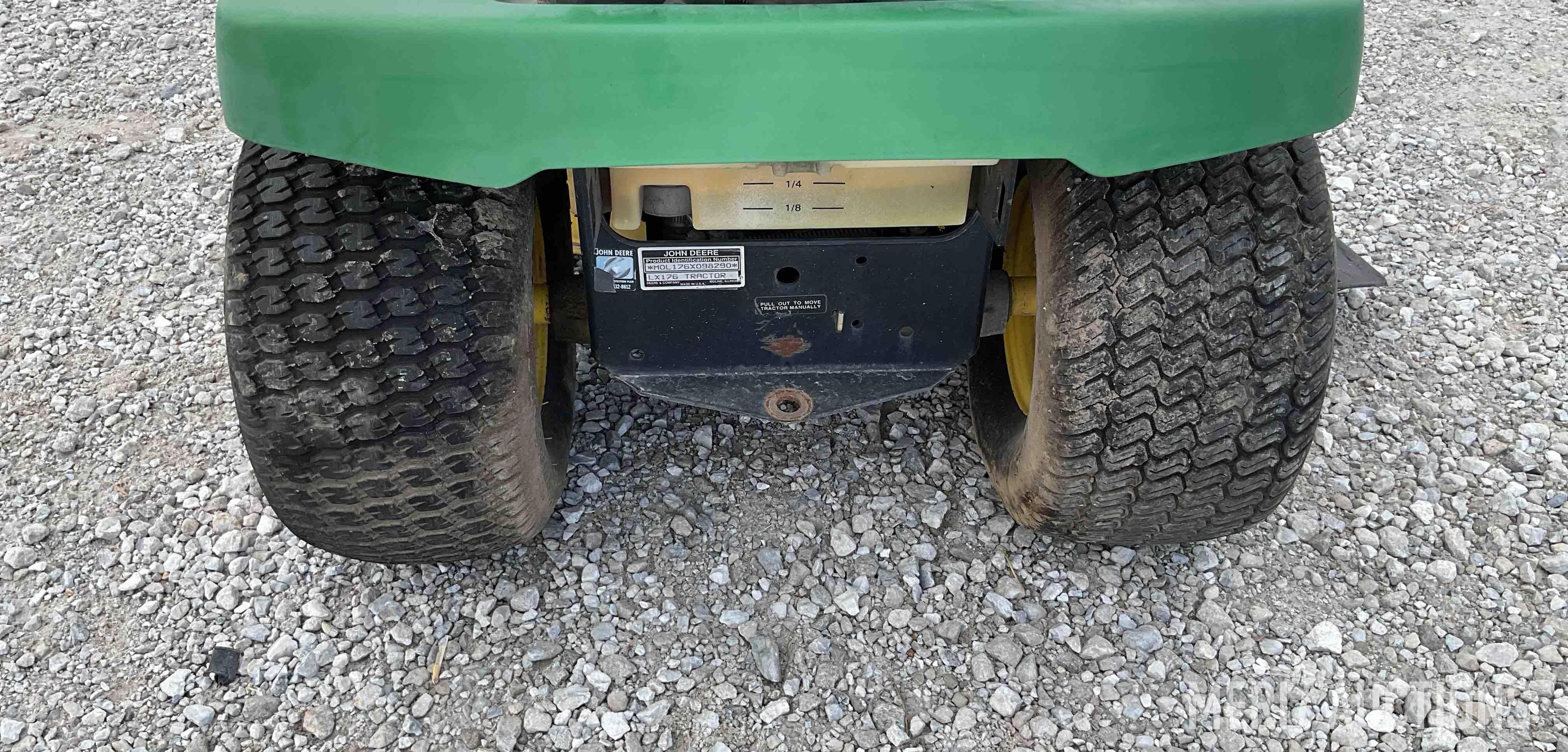 1994 John Deere LX176 Lawnmower