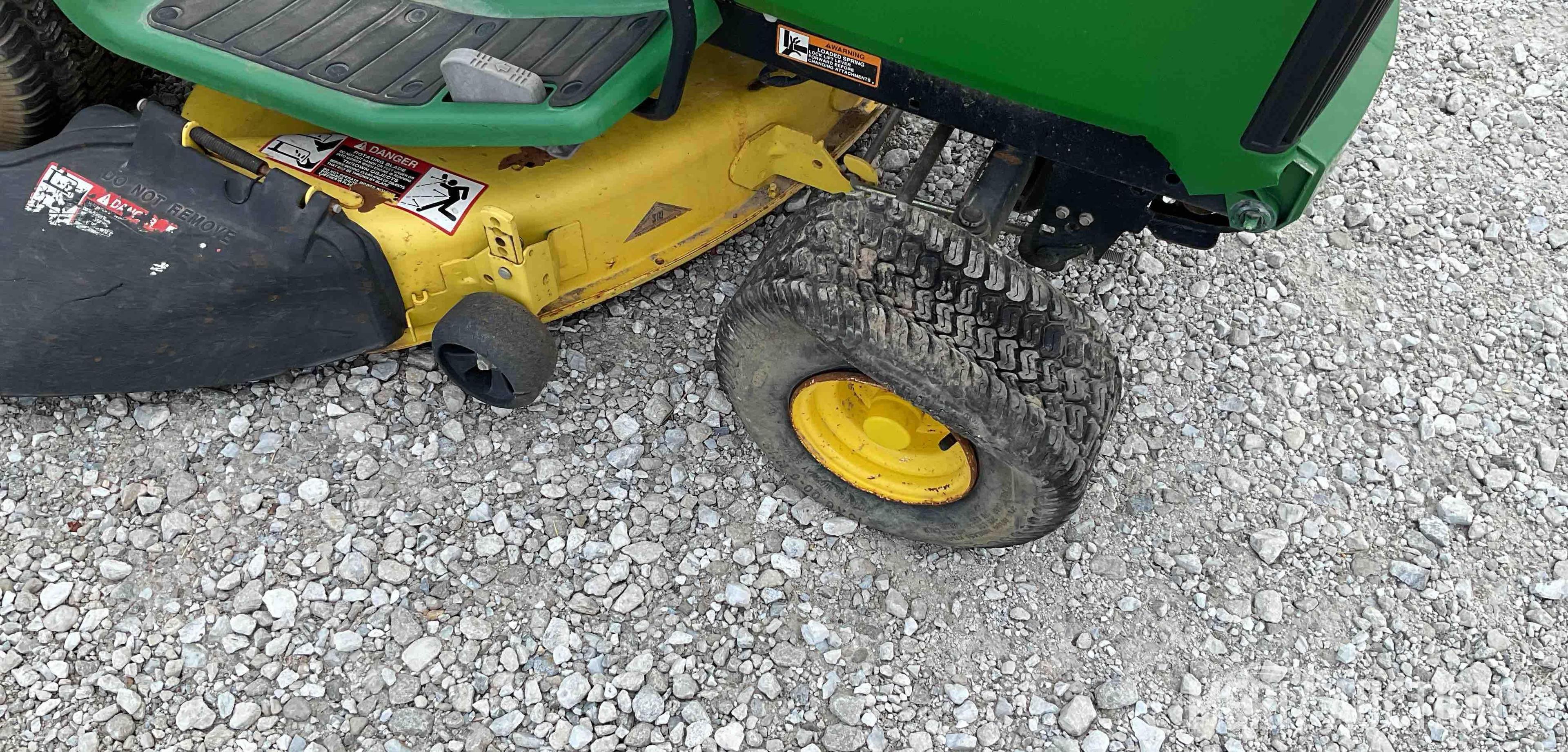 1994 John Deere LX176 Lawnmower