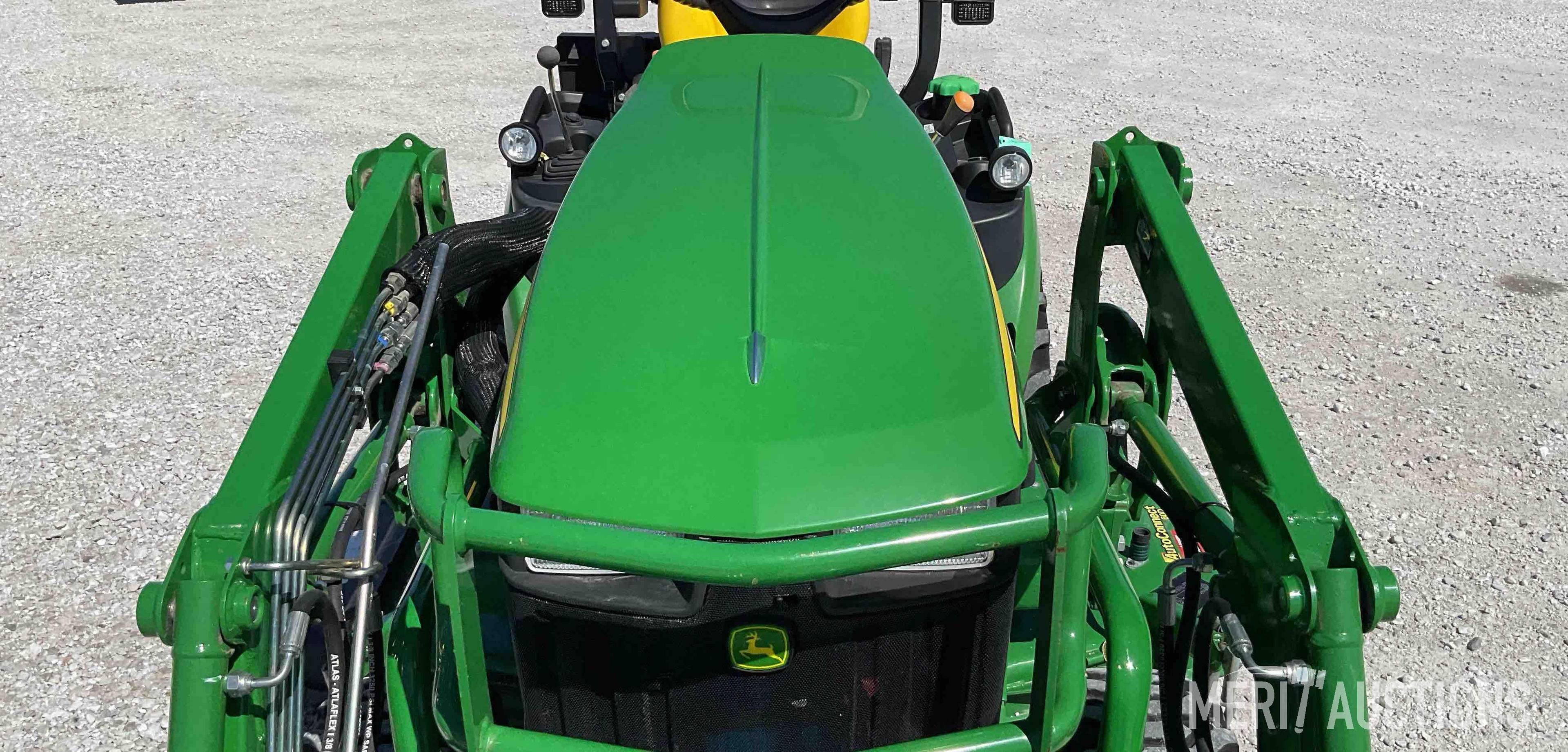 2015 John Deere 1025R MFWD Tractor