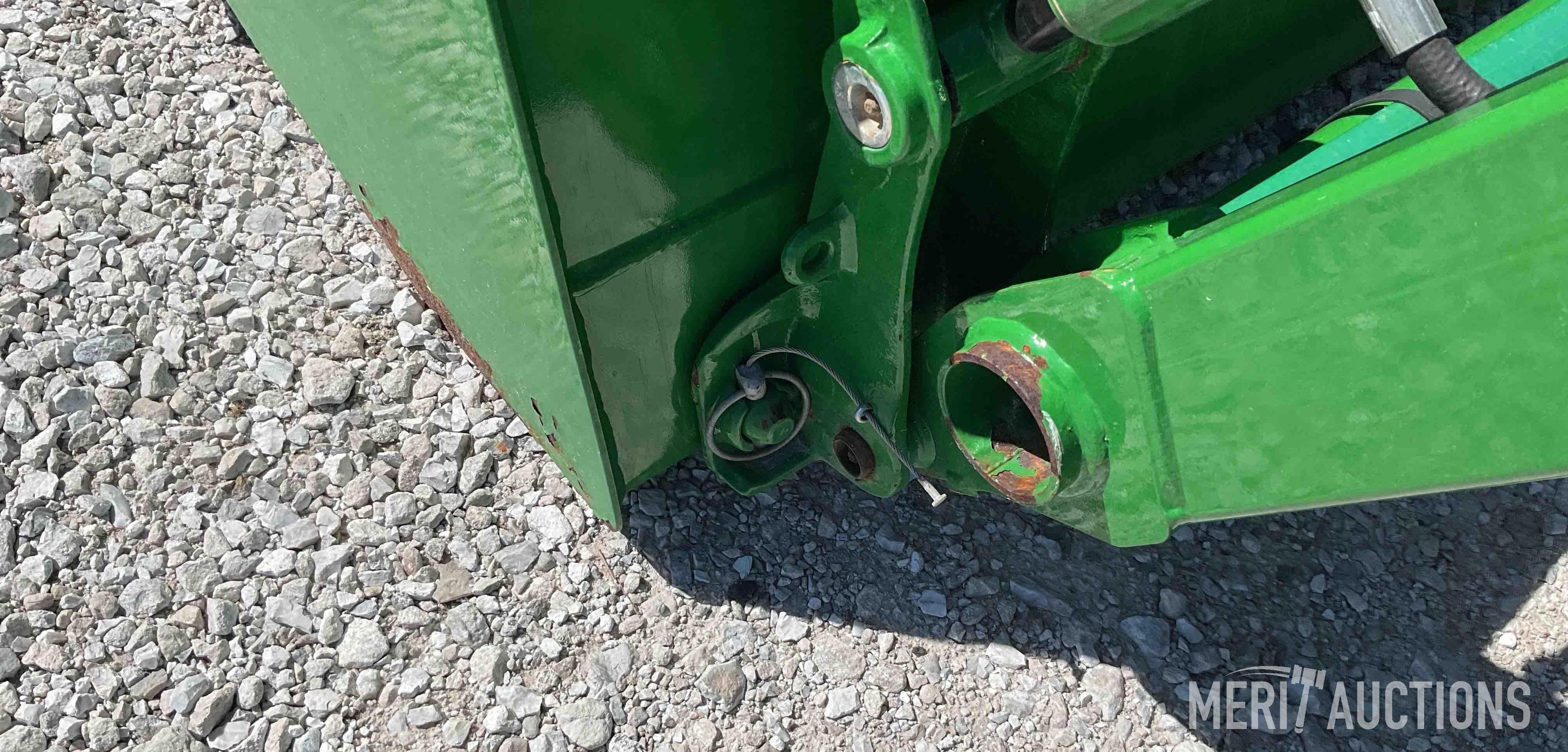 2015 John Deere 1025R MFWD Tractor