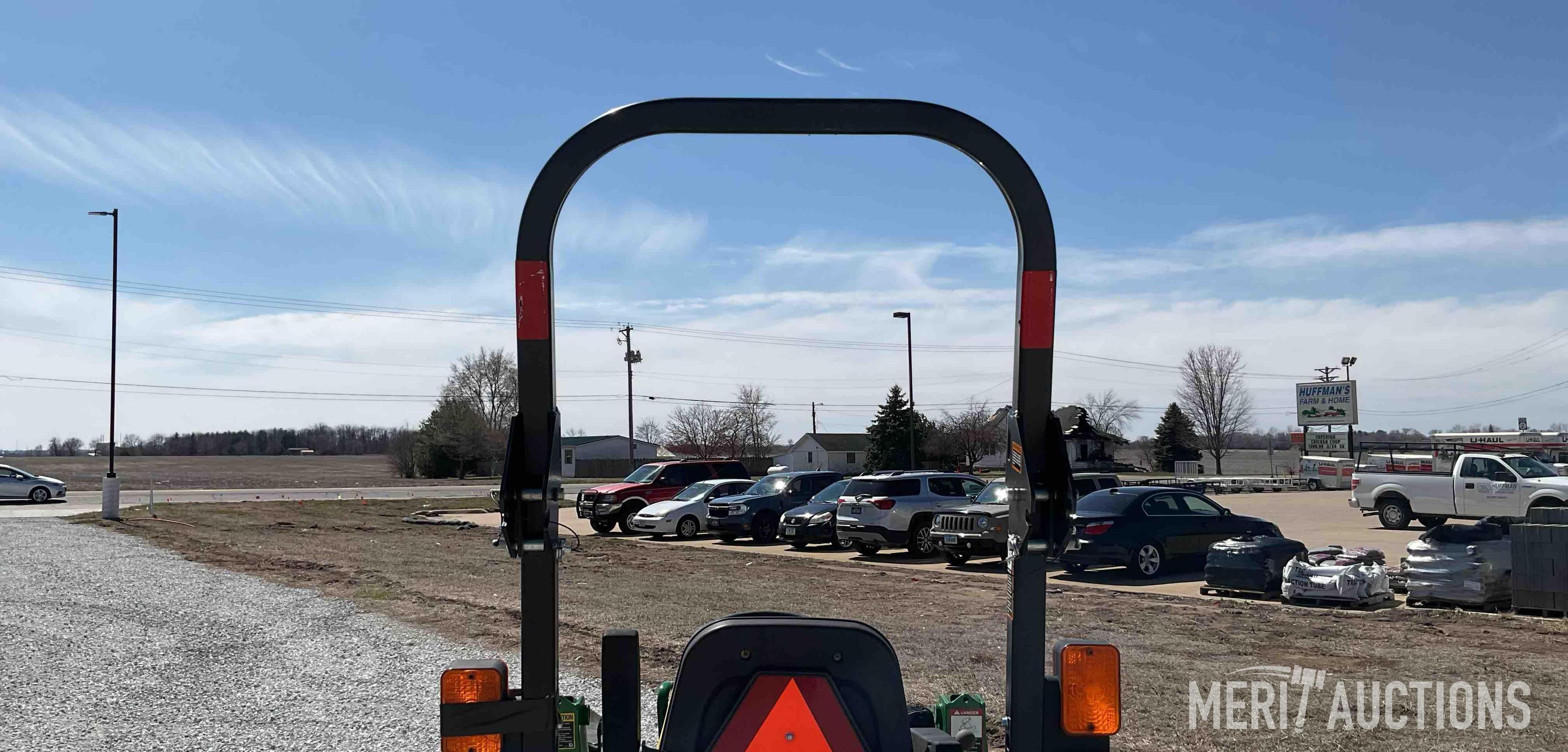 2015 John Deere 1025R MFWD Tractor