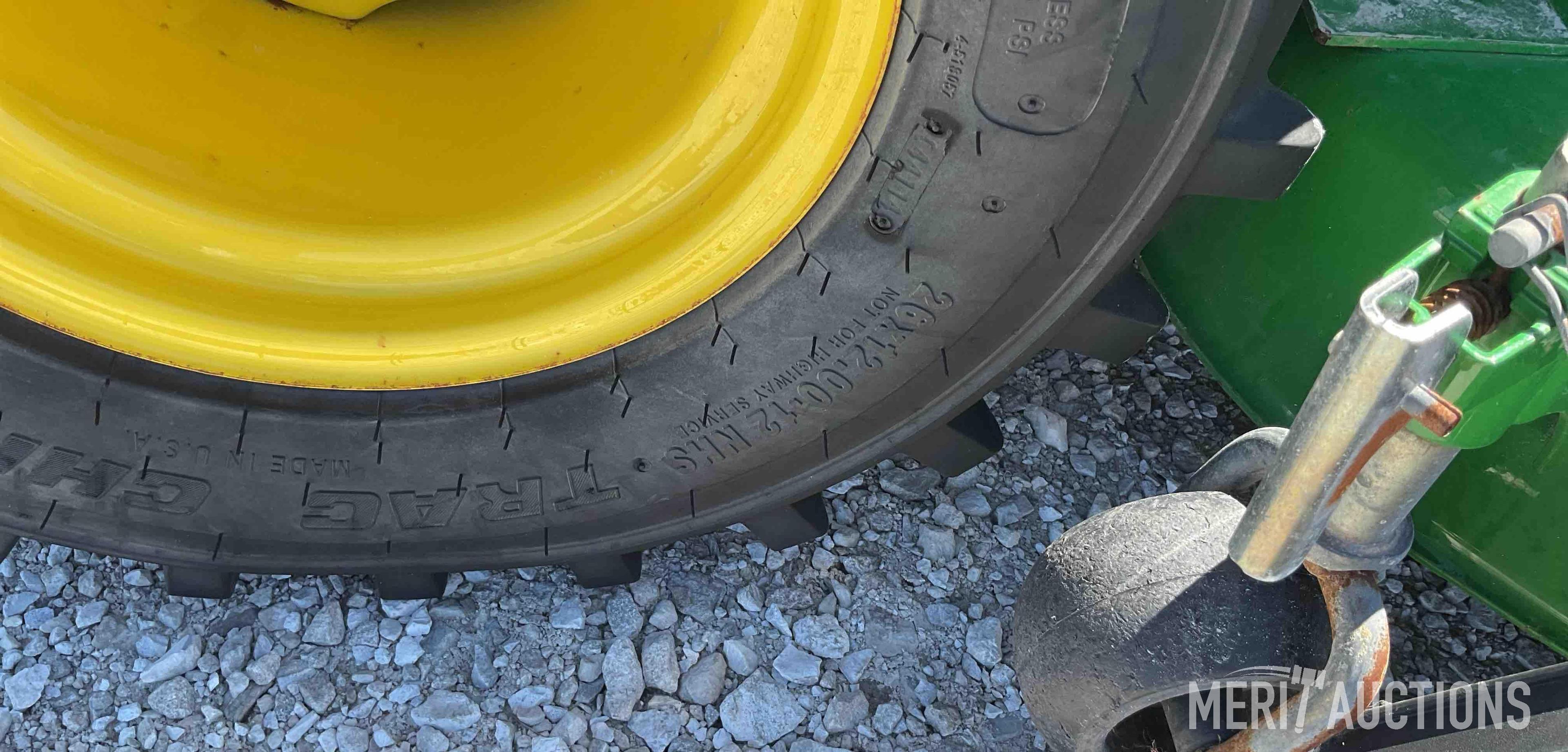 2015 John Deere 1025R MFWD Tractor