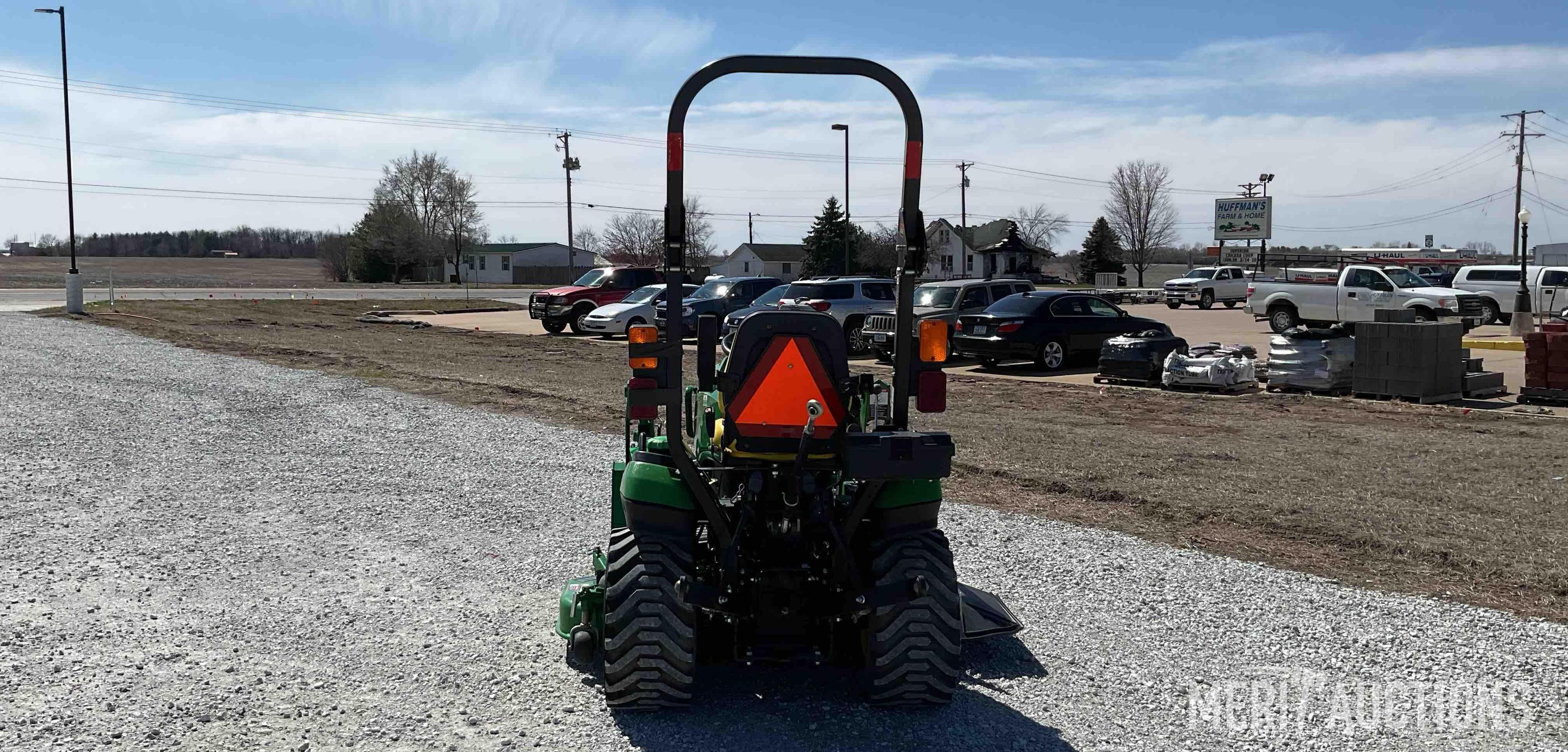 2015 John Deere 1025R MFWD Tractor