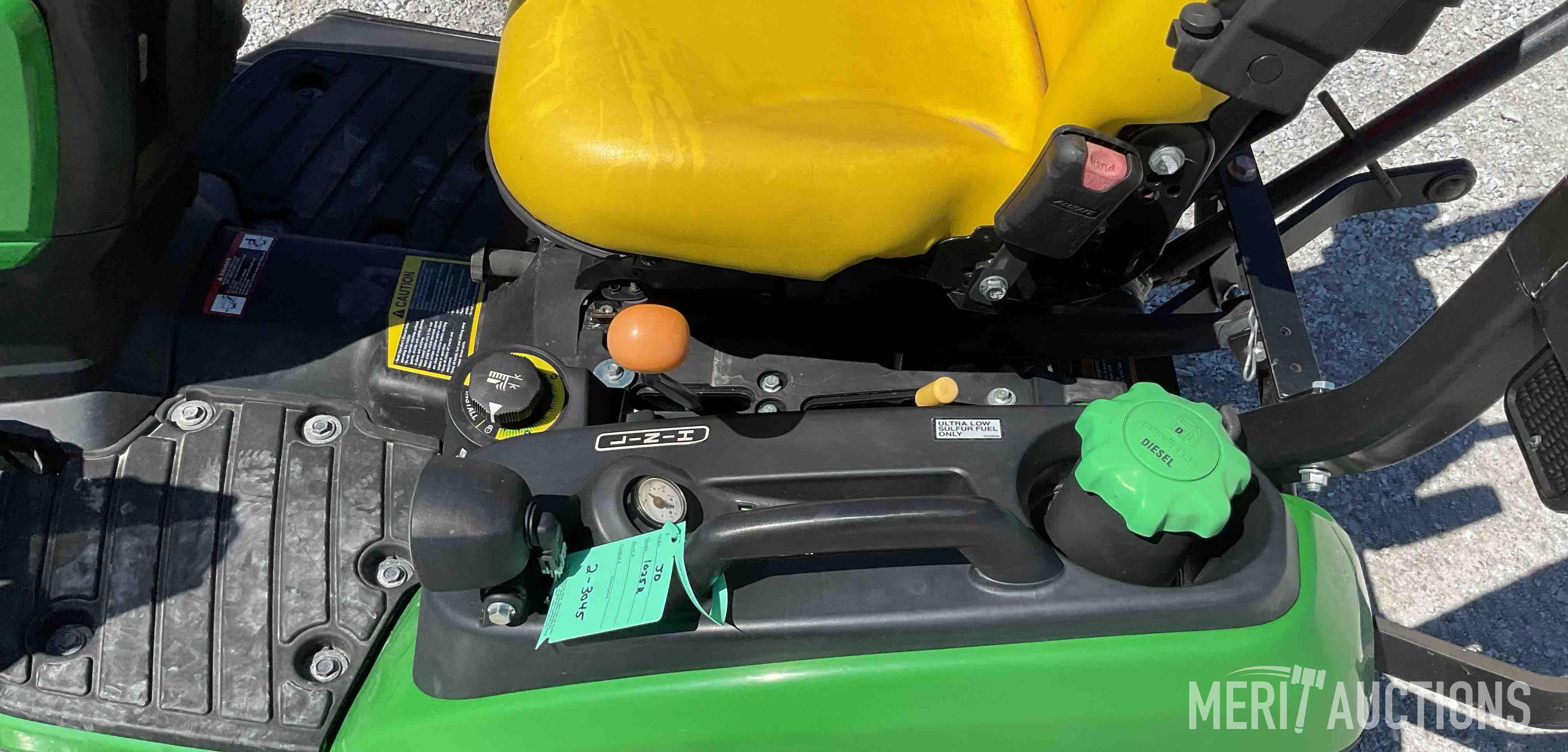 2015 John Deere 1025R MFWD Tractor