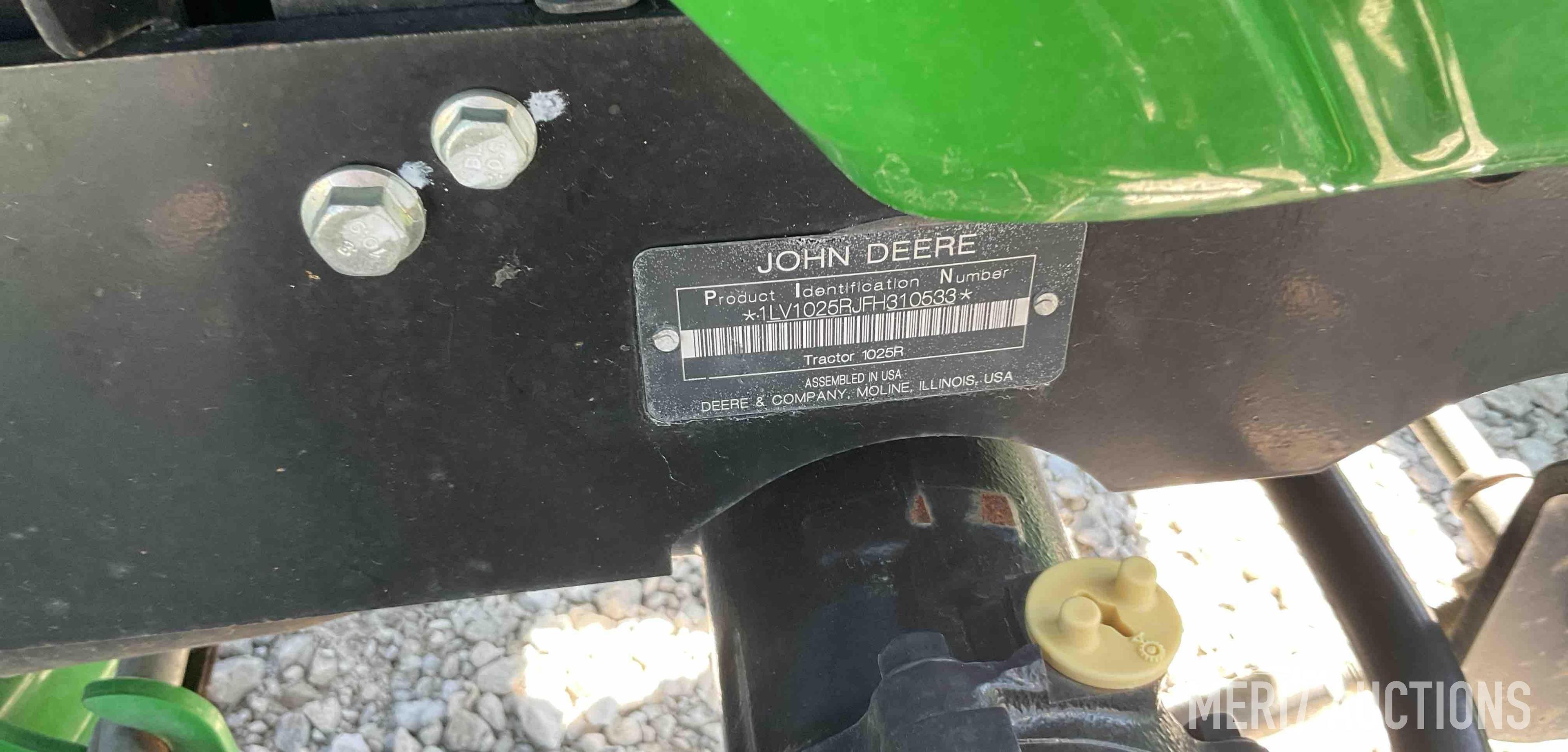 2015 John Deere 1025R MFWD Tractor