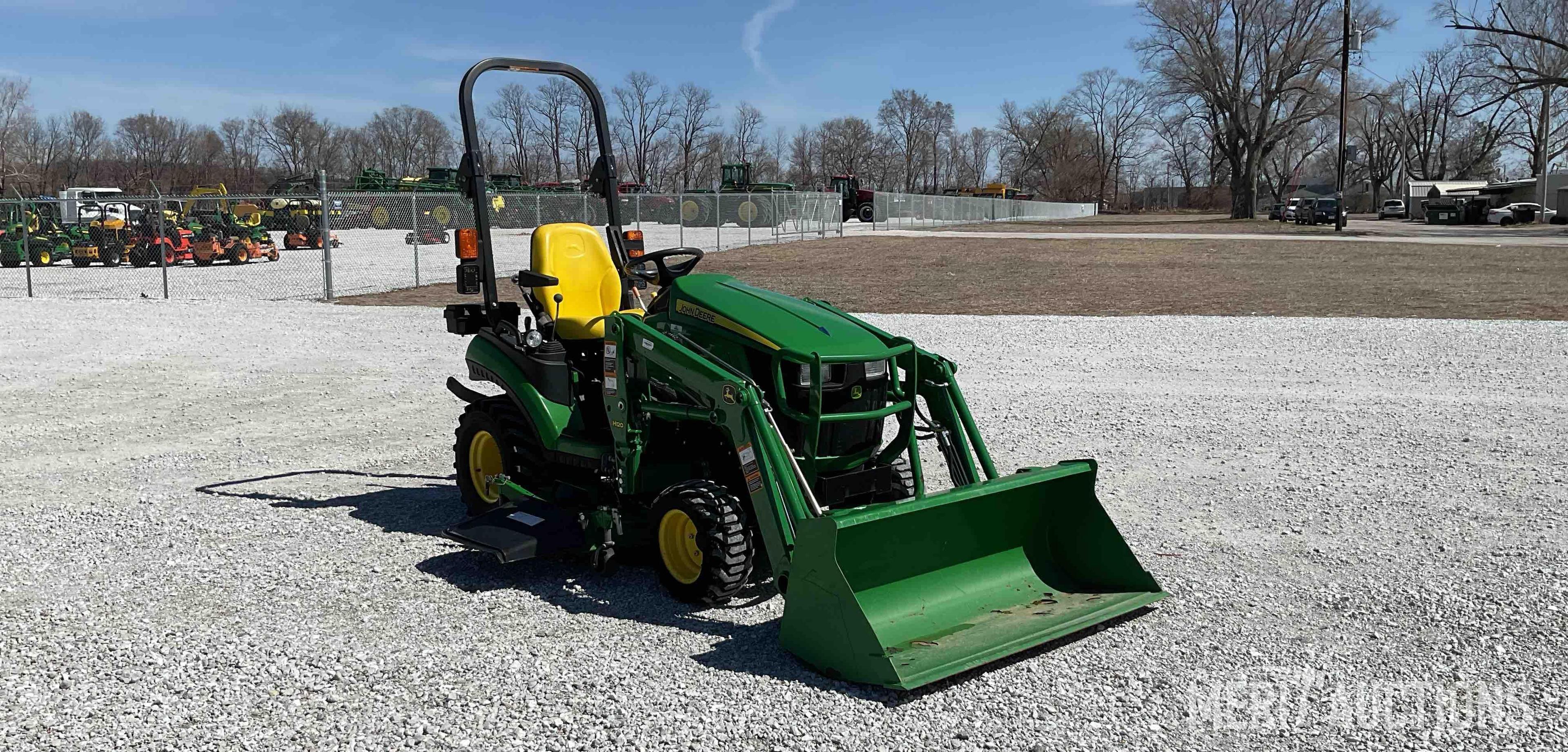 2015 John Deere 1025R MFWD Tractor