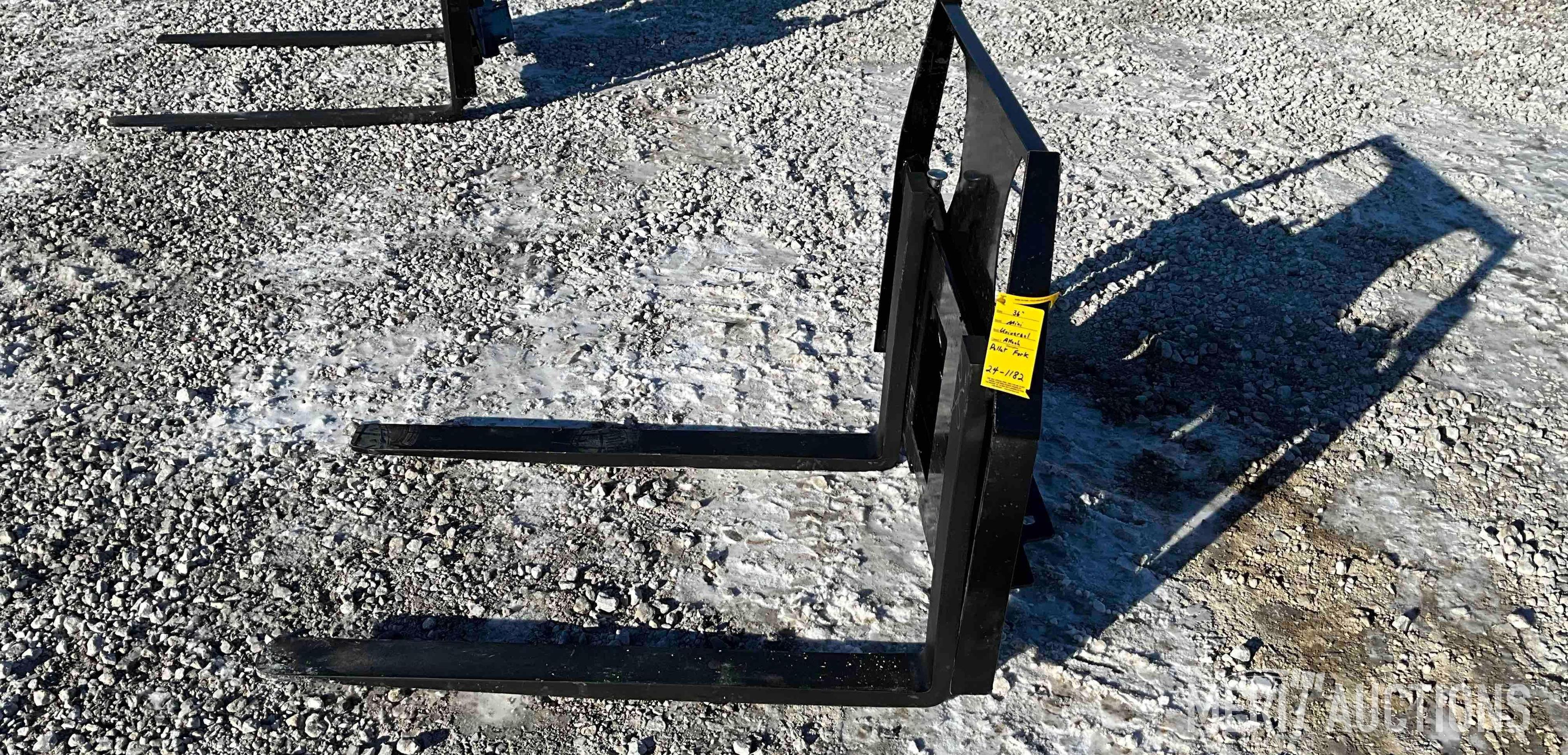36in. Mini Universal Attach Pallet Forks