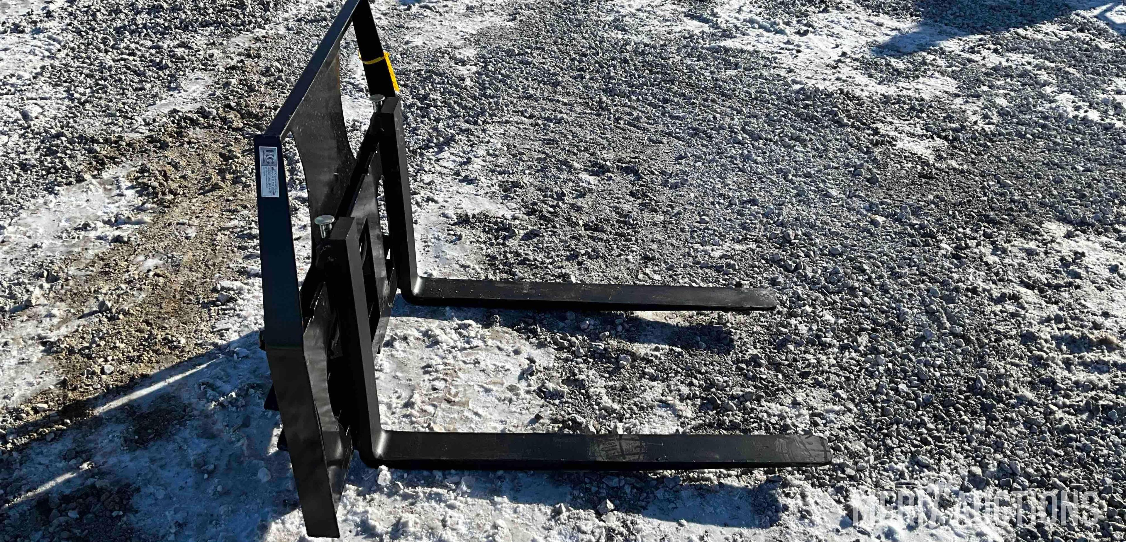 36in. Mini Universal Attach Pallet Forks