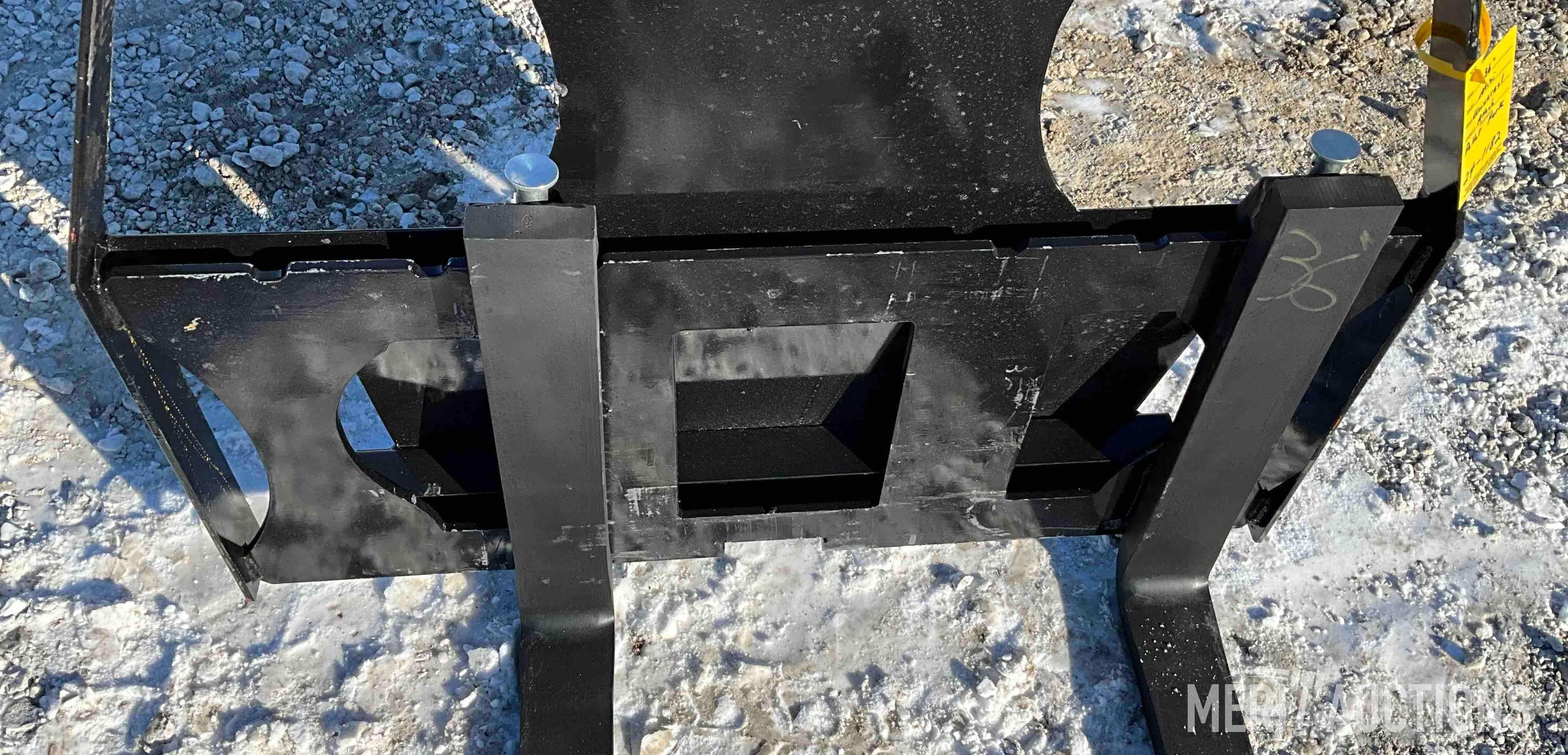 36in. Mini Universal Attach Pallet Forks