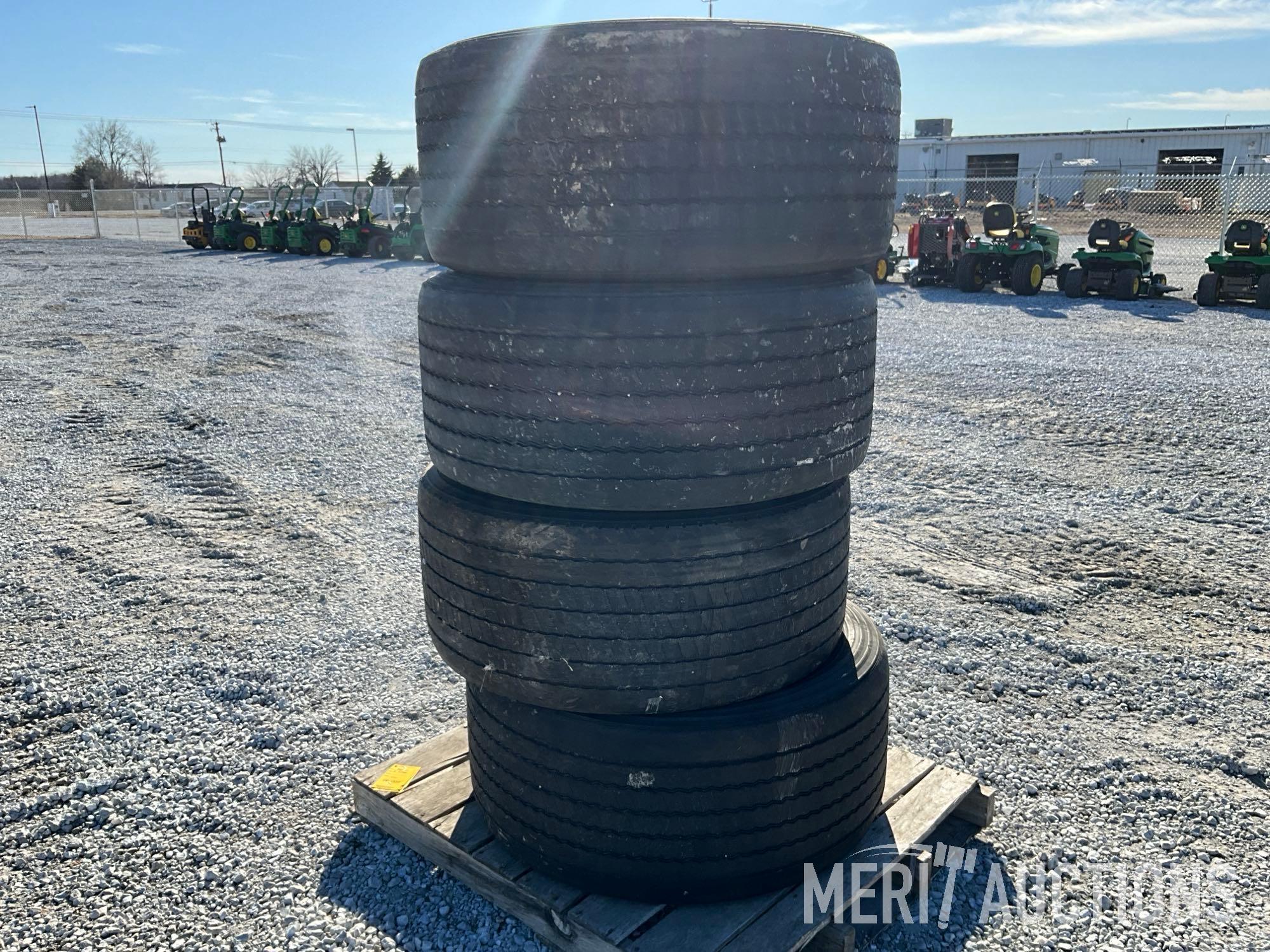 Set of 4 Michelin 445/50R22.5 Tires