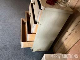 Vintage 4-drawer chest as pictured