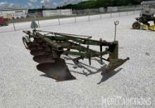 John Deere 5 Bottom Semi-Attached Plow