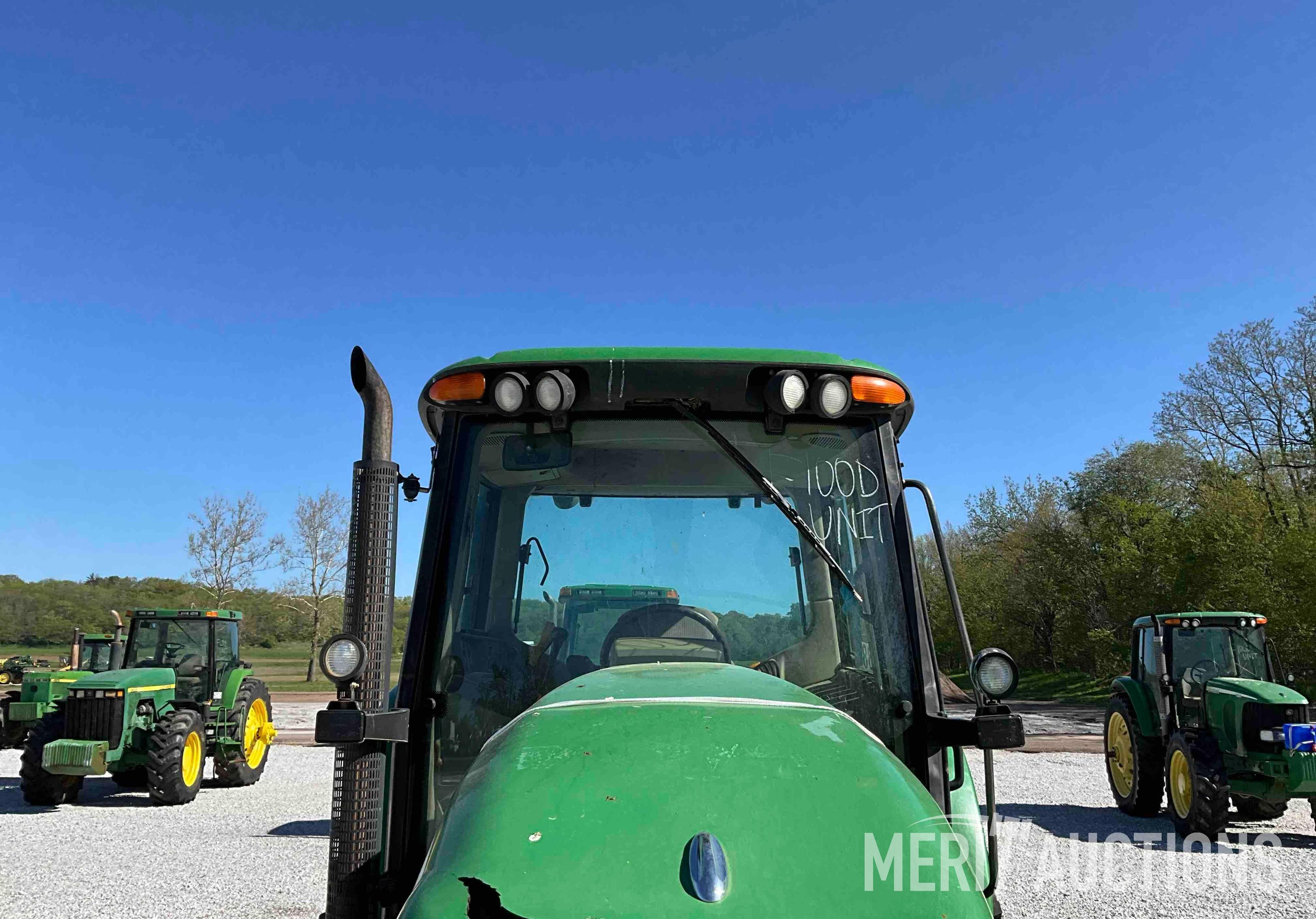John Deere 7320 MFWD Tractor