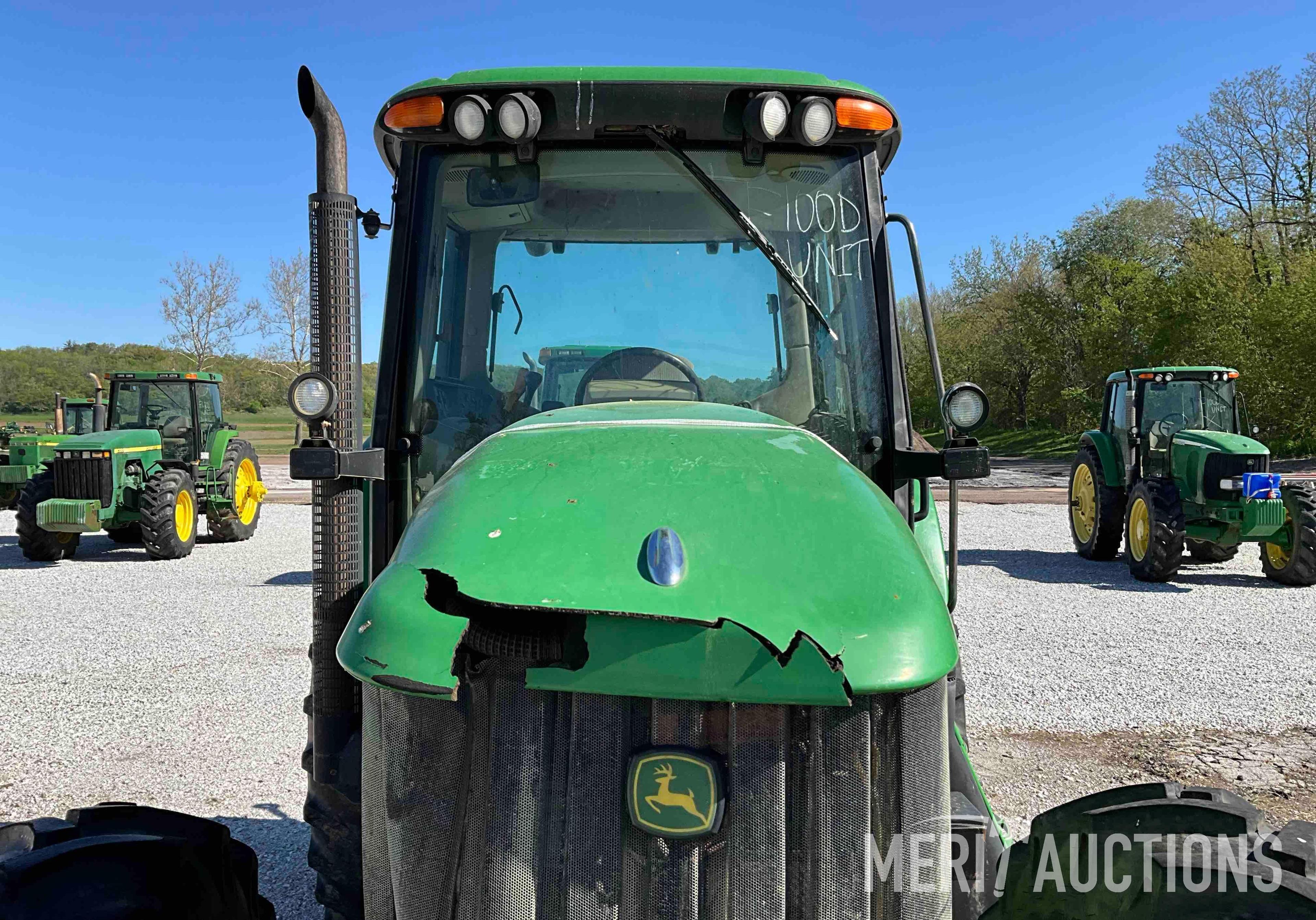 John Deere 7320 MFWD Tractor
