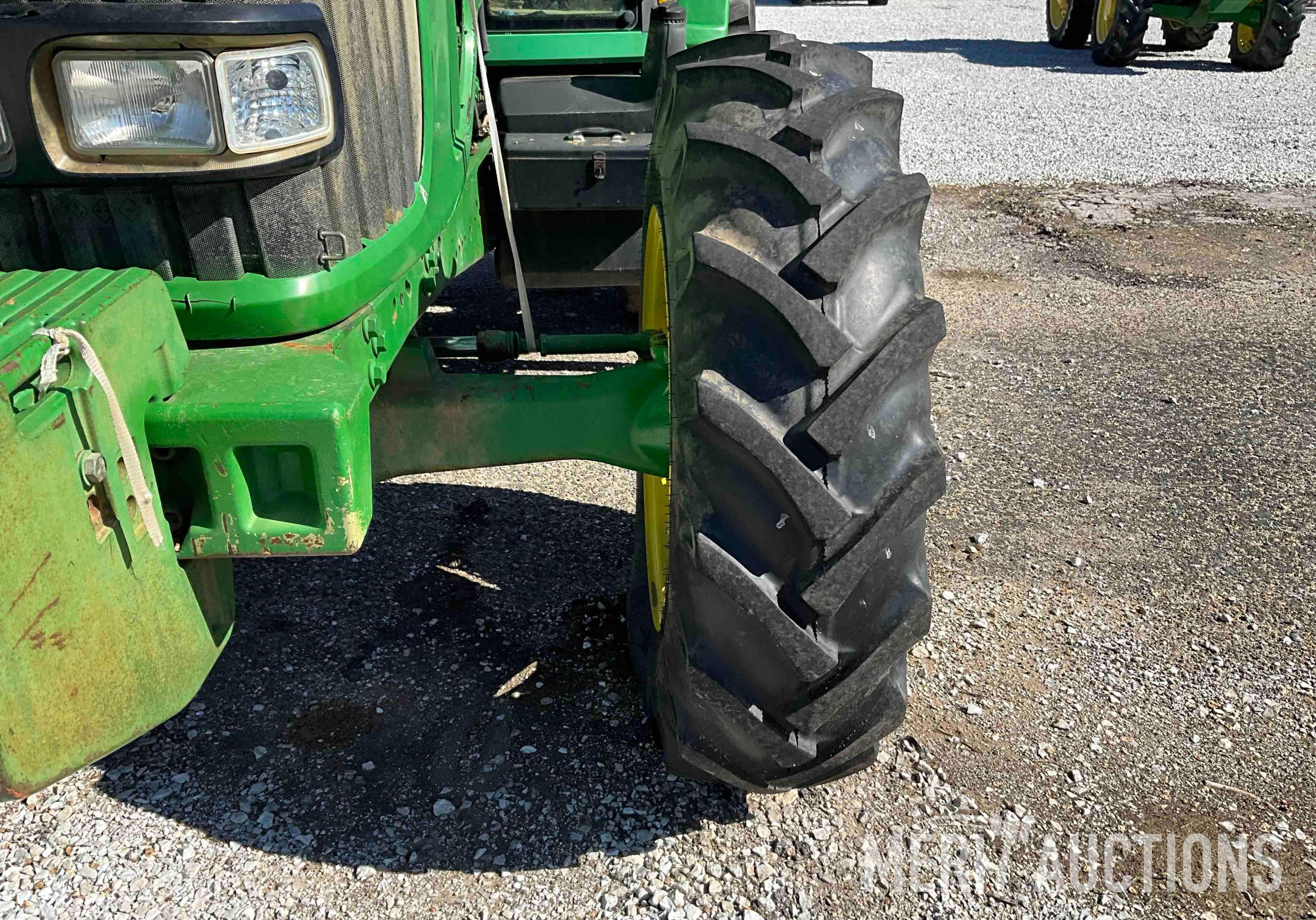 John Deere 7320 MFWD Tractor