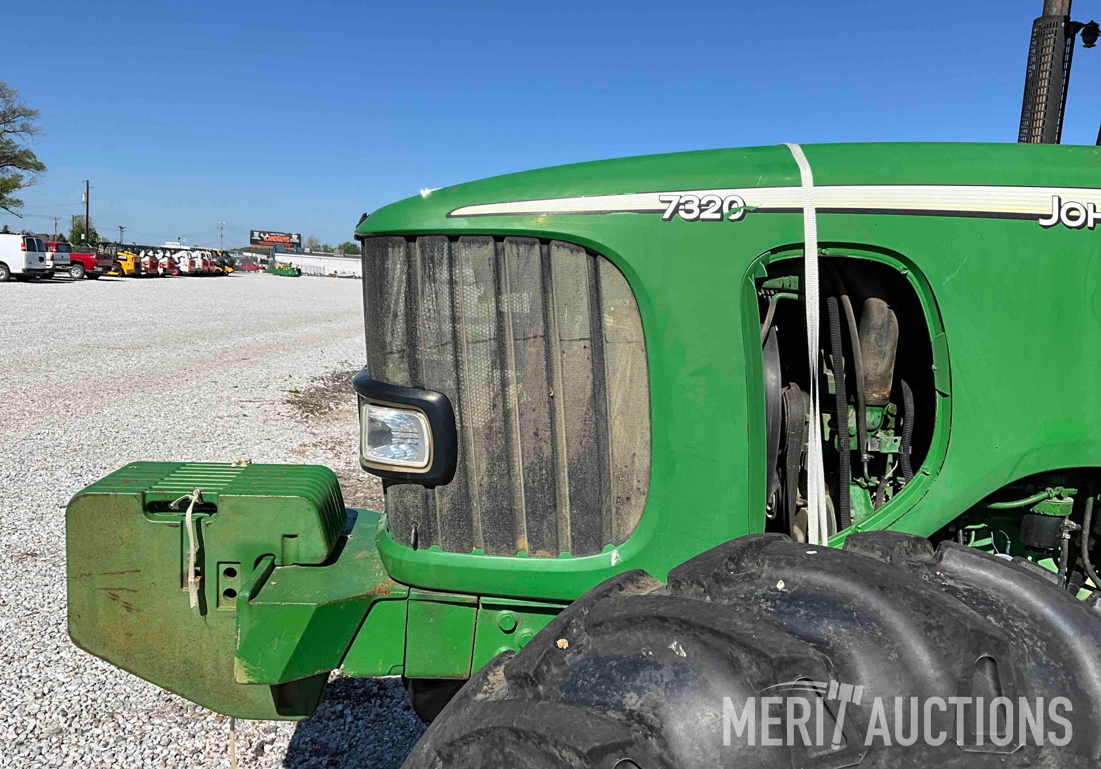 John Deere 7320 MFWD Tractor