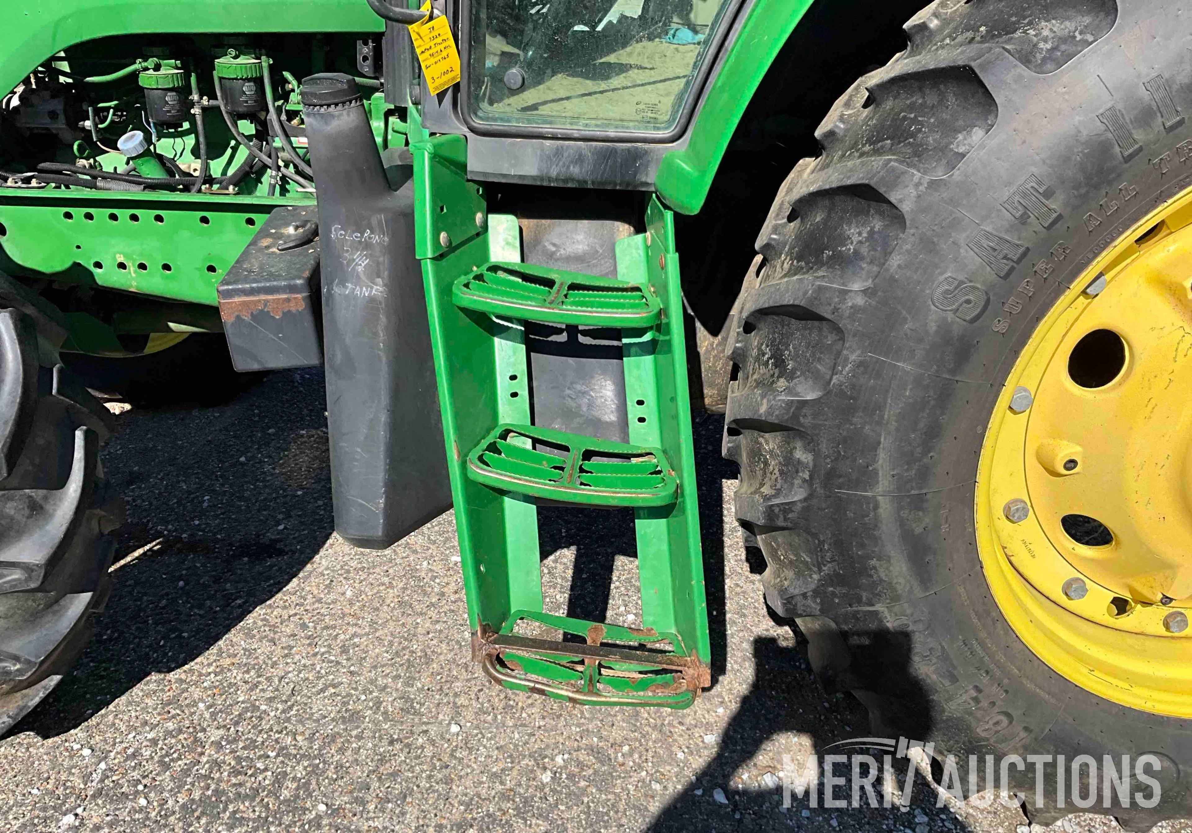 John Deere 7320 MFWD Tractor