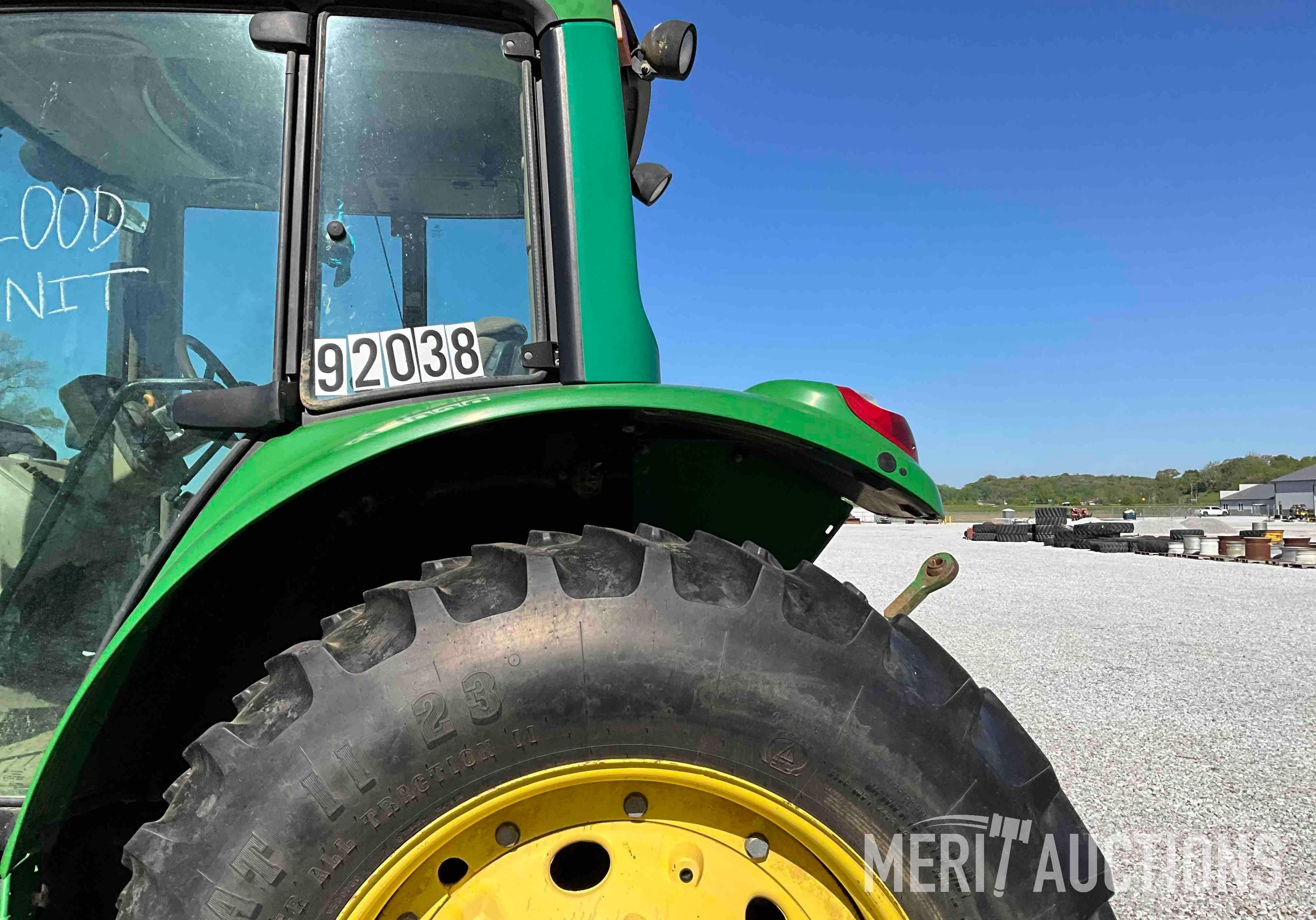 John Deere 7320 MFWD Tractor