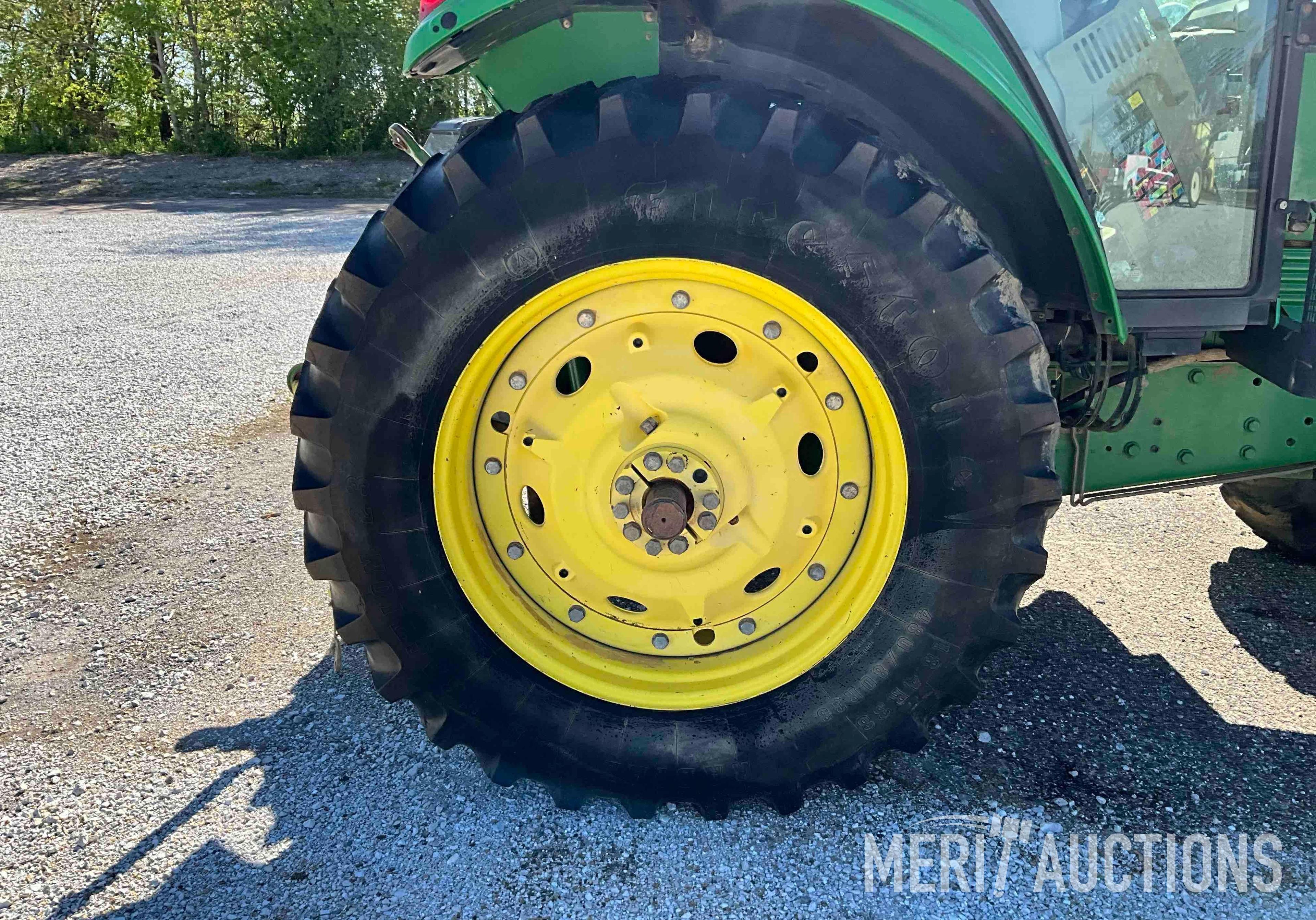 John Deere 7320 MFWD Tractor