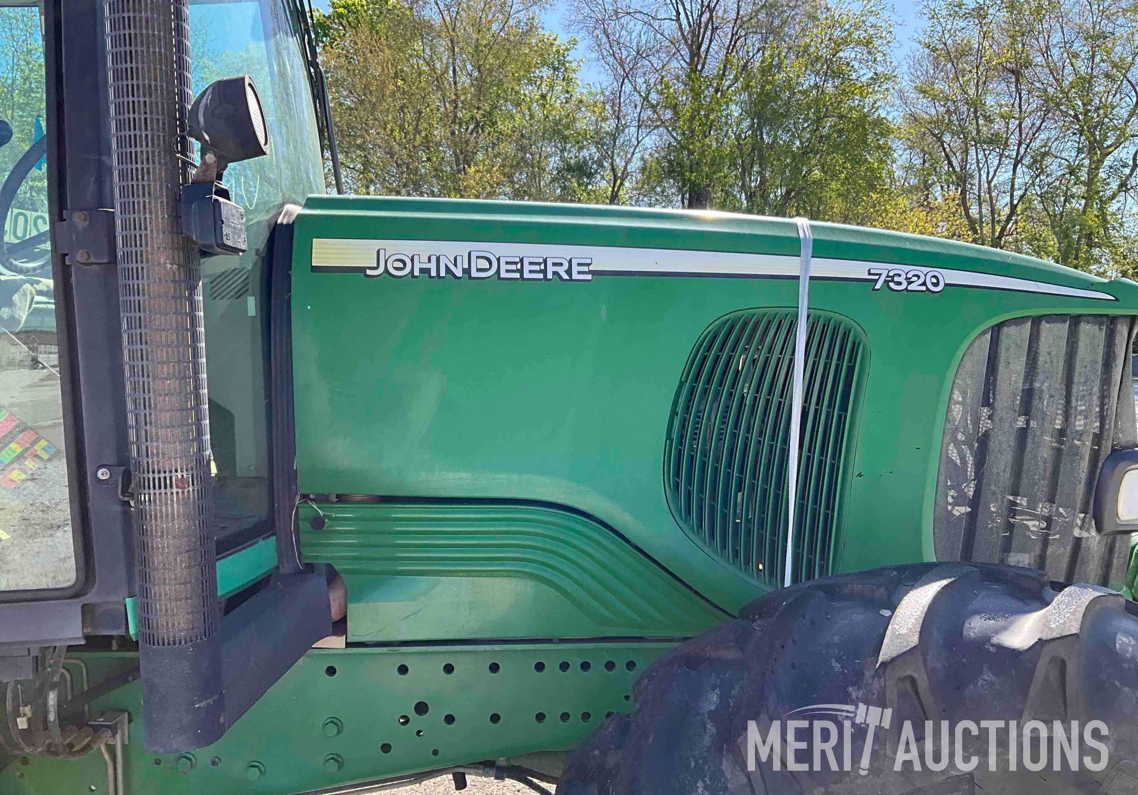 John Deere 7320 MFWD Tractor