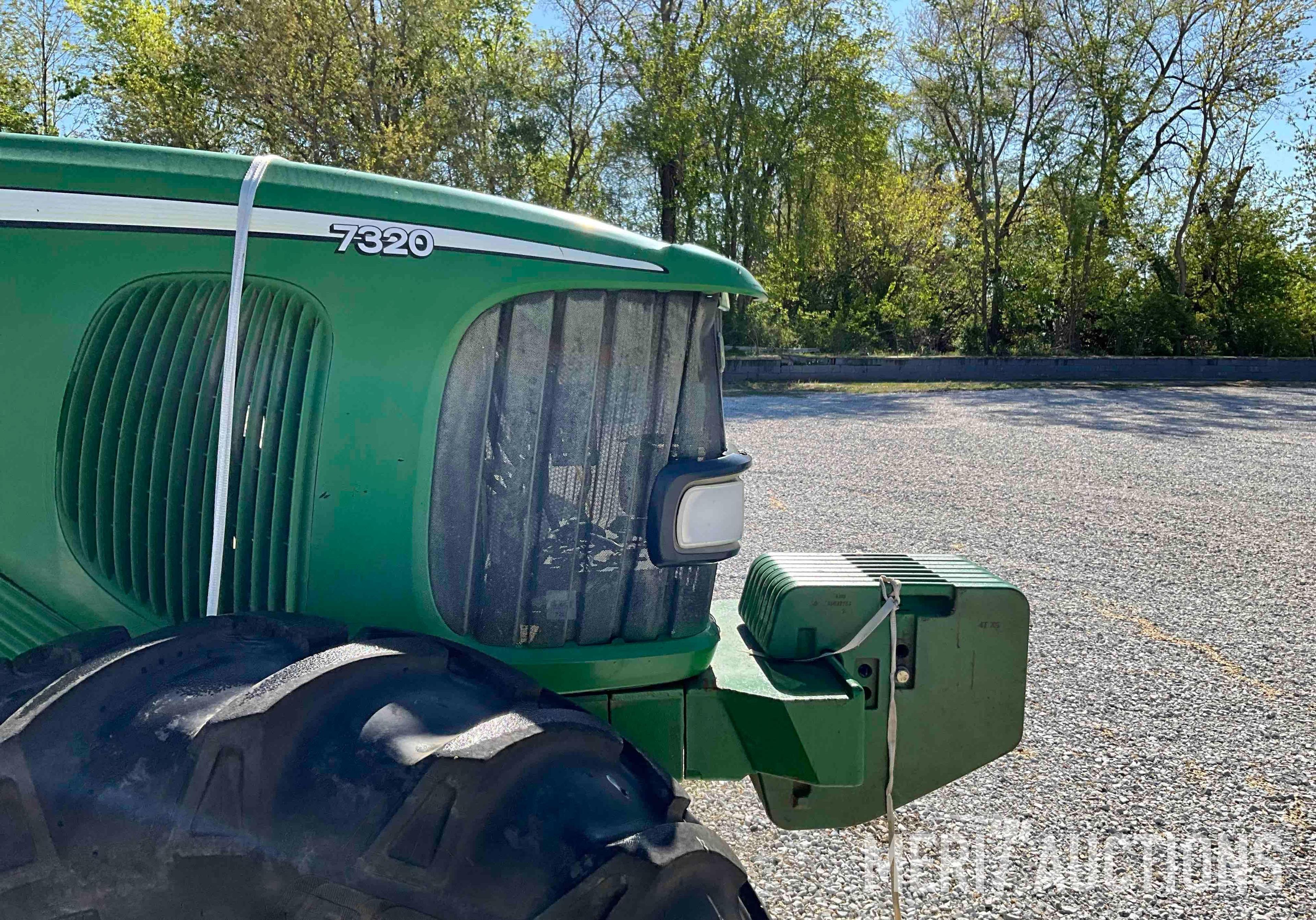 John Deere 7320 MFWD Tractor