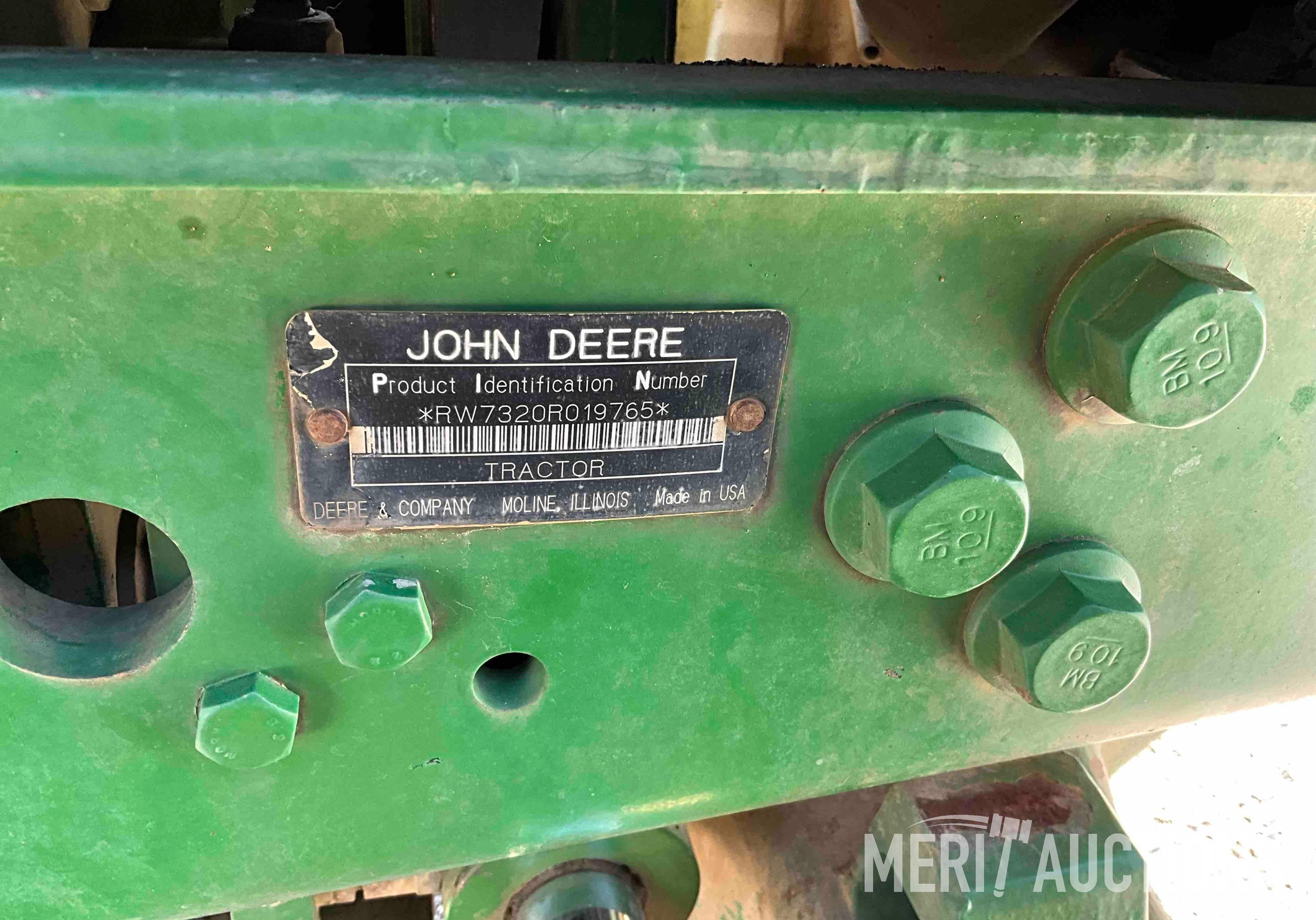 John Deere 7320 MFWD Tractor