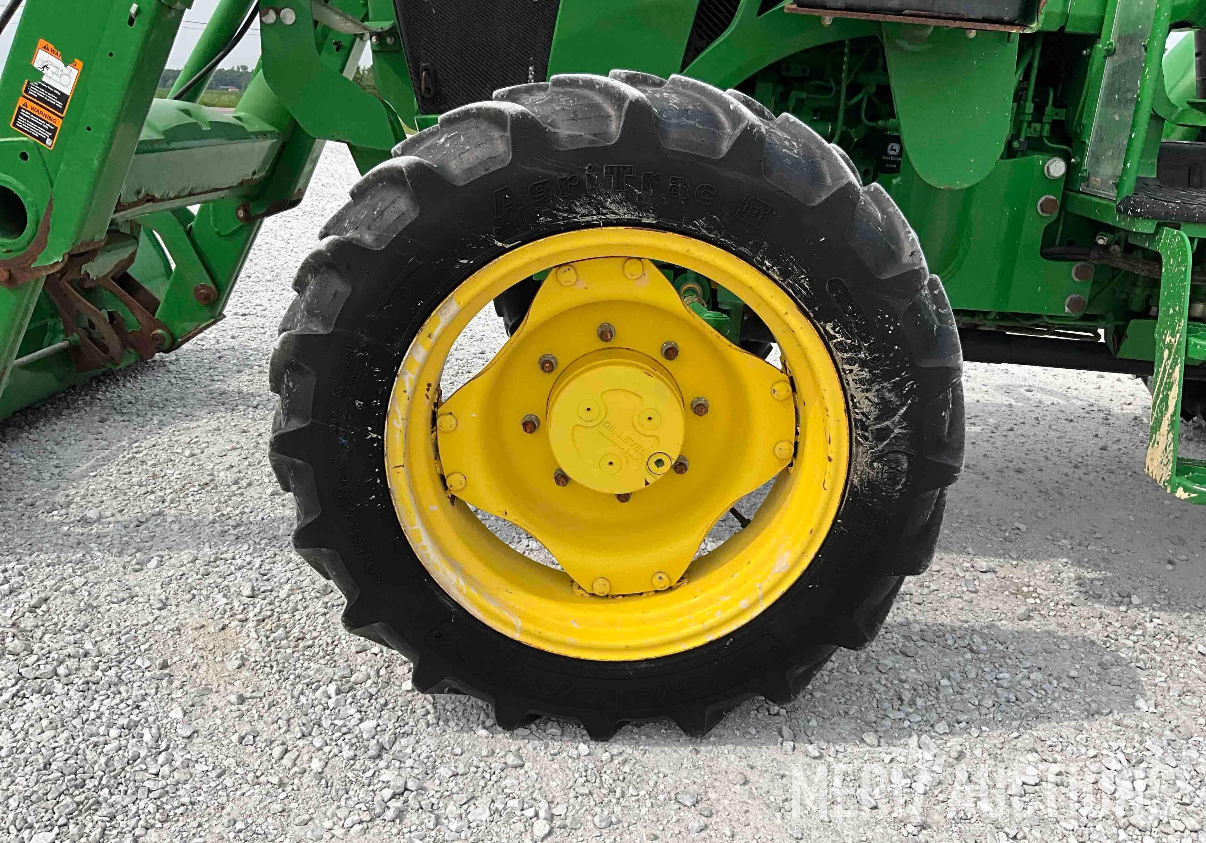 2019 John Deere 5055E Tractor