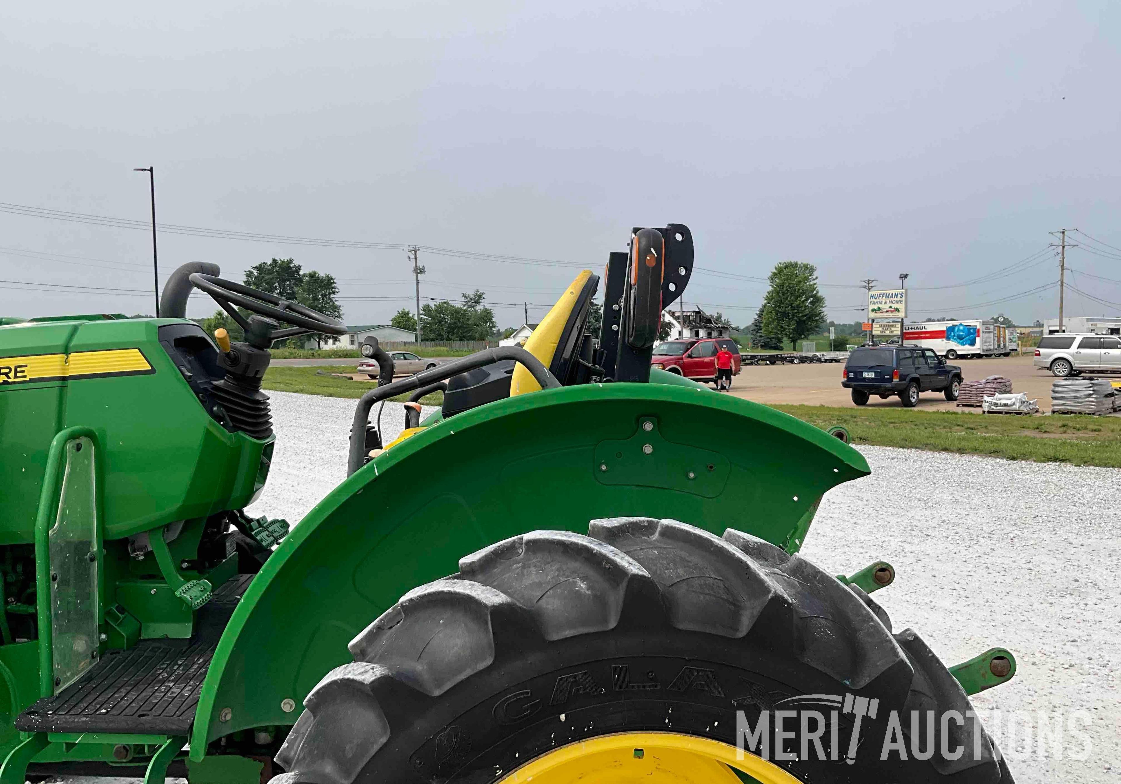 2019 John Deere 5055E Tractor